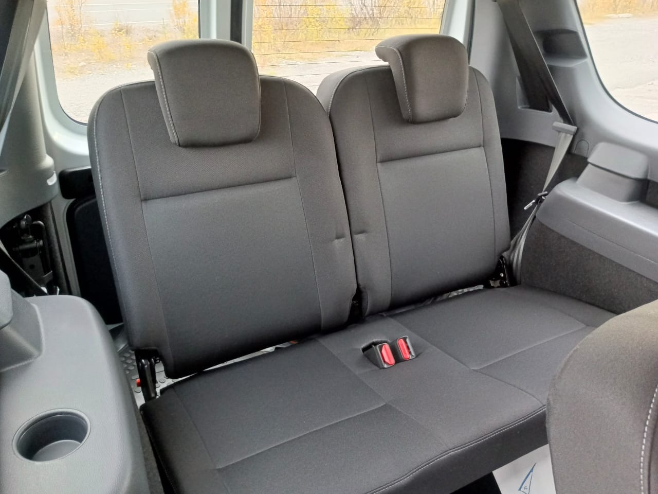 Легковой автотранспорт - LADA Largus 1.6 MT (90 л.с.)