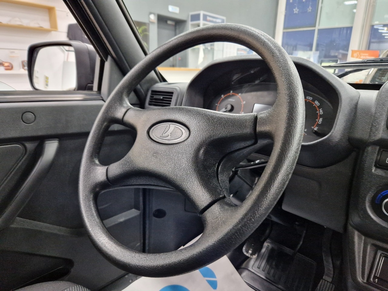 Легковой автотранспорт - LADA Niva Legend 1.7 MT (83 л.с.) 4WD