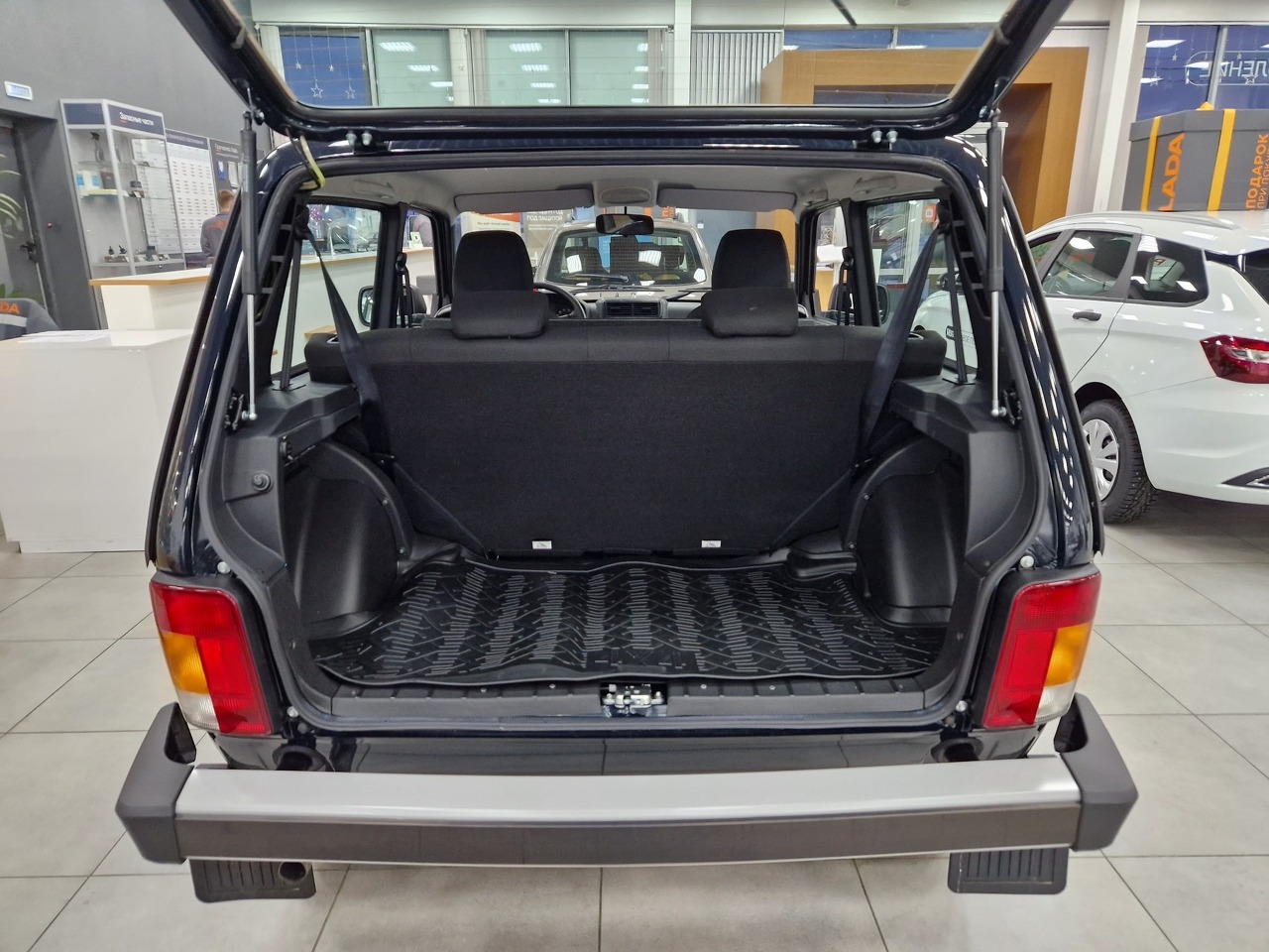 Легковой автотранспорт - LADA Niva Legend 1.7 MT (83 л.с.) 4WD