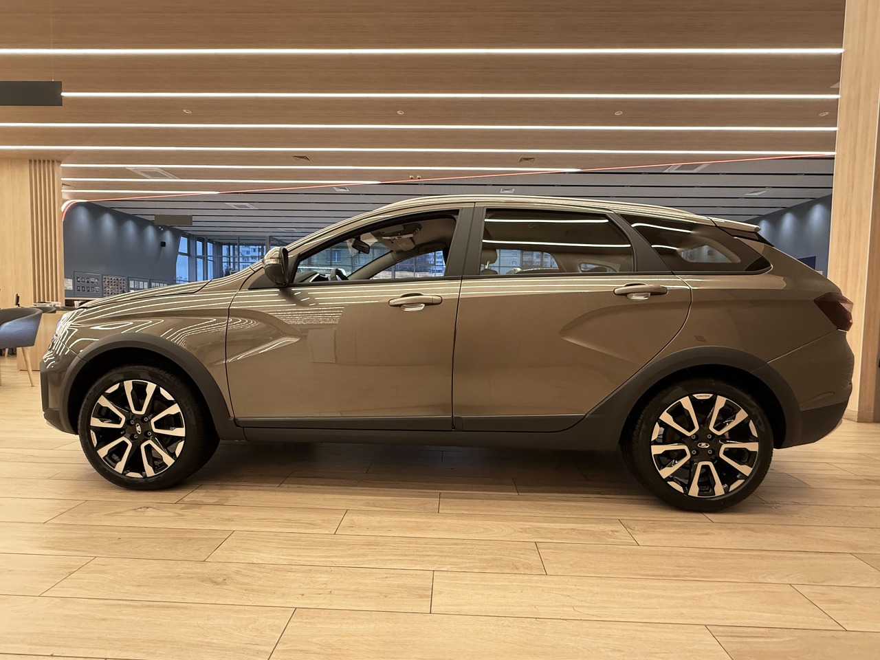 Легковой автотранспорт - LADA Vesta SW Cross 1.6 MT (106 л.с.)