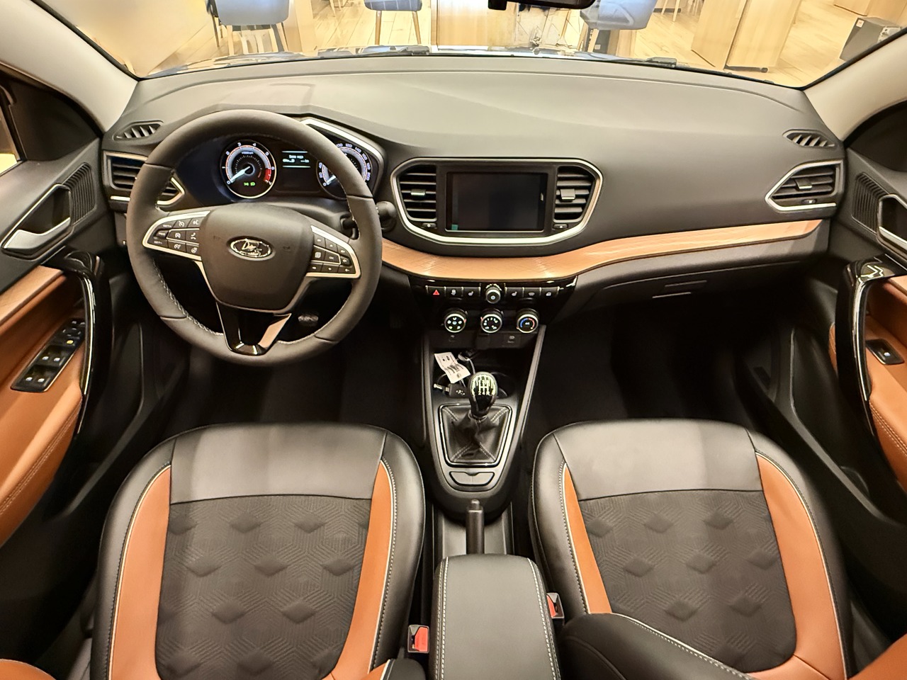 Легковой автотранспорт - LADA Vesta SW Cross 1.6 MT (106 л.с.)