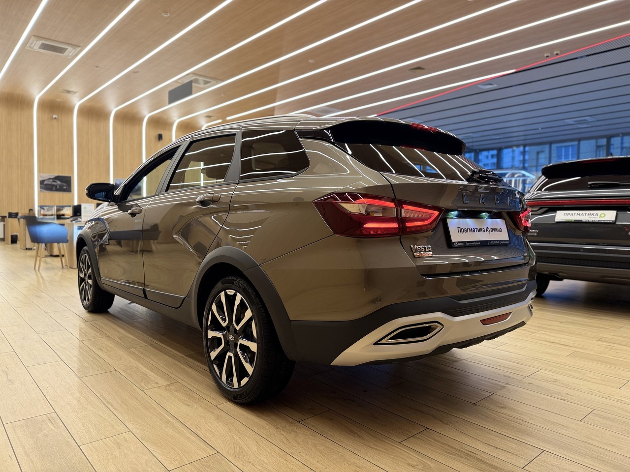 Легковой автотранспорт - LADA Vesta SW Cross 1.6 MT (106 л.с.)