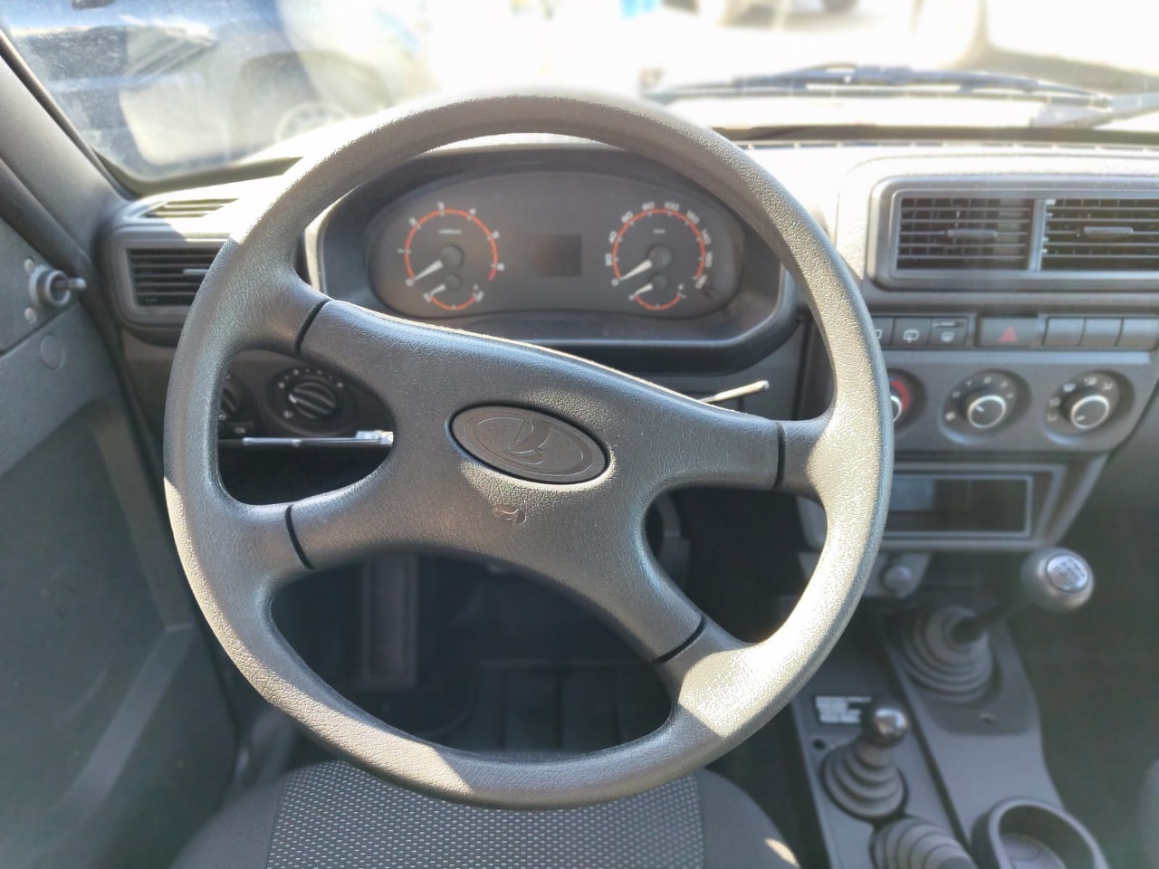 Легковой автотранспорт - LADA Niva Legend 1.7 MT (83 л.с.) 4WD