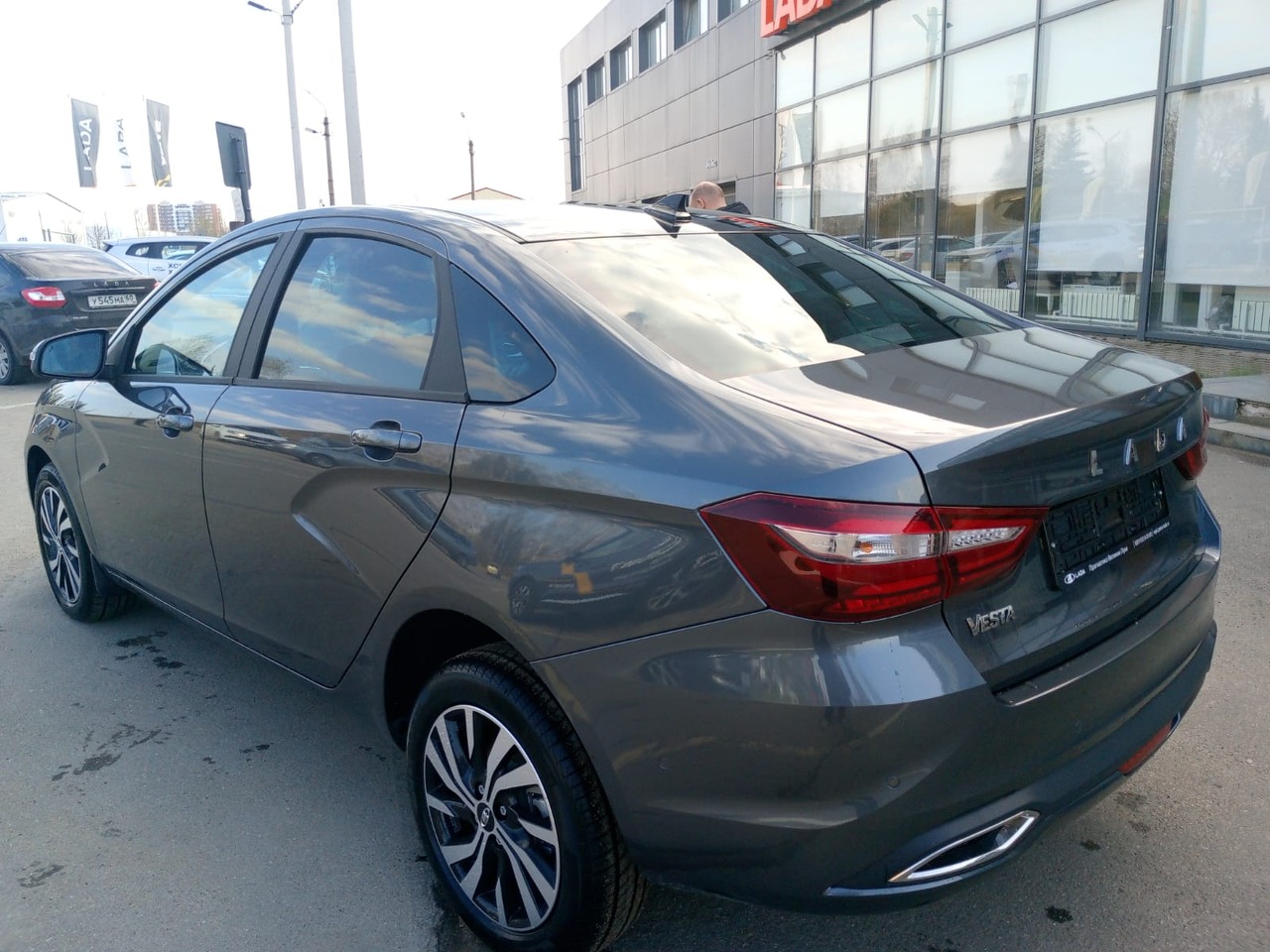 Легковой автотранспорт - LADA Vesta 1.8 MT (122 л.с.)