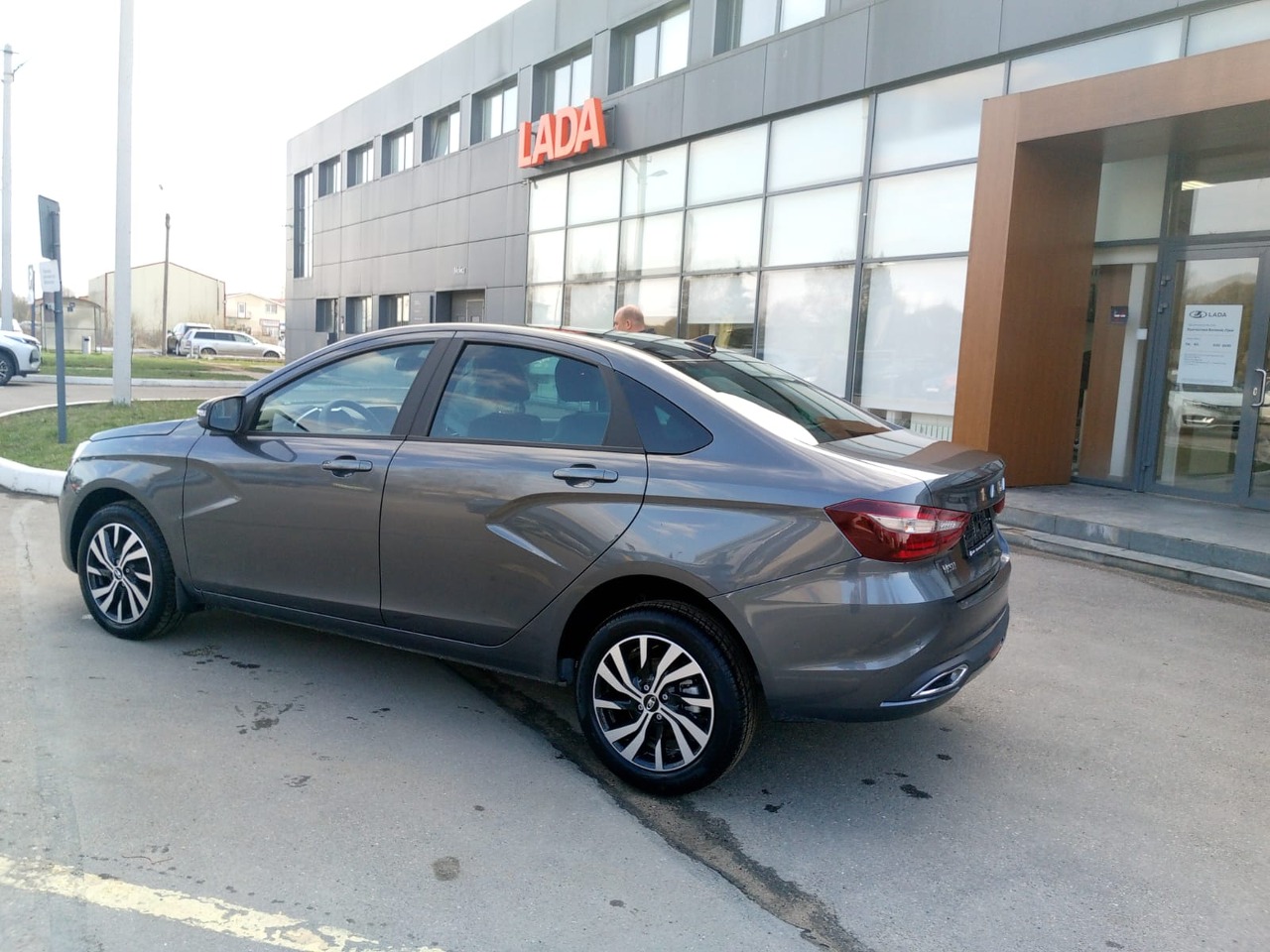 Легковой автотранспорт - LADA Vesta 1.8 MT (122 л.с.)