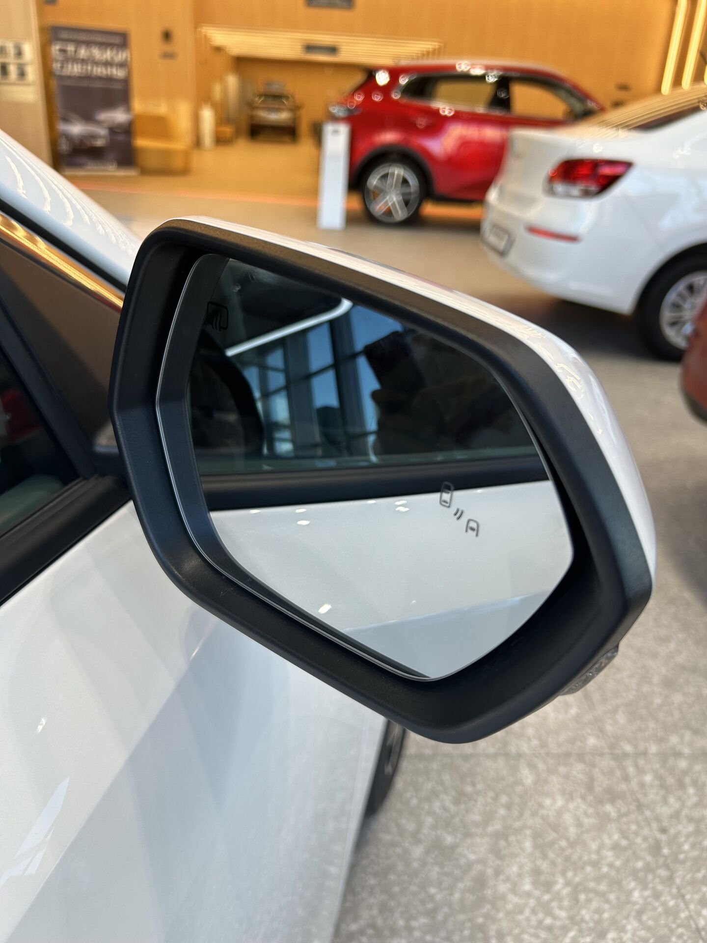 Легковой автотранспорт - CHANGAN Lamore 1.5 AMT (166 л.с.)