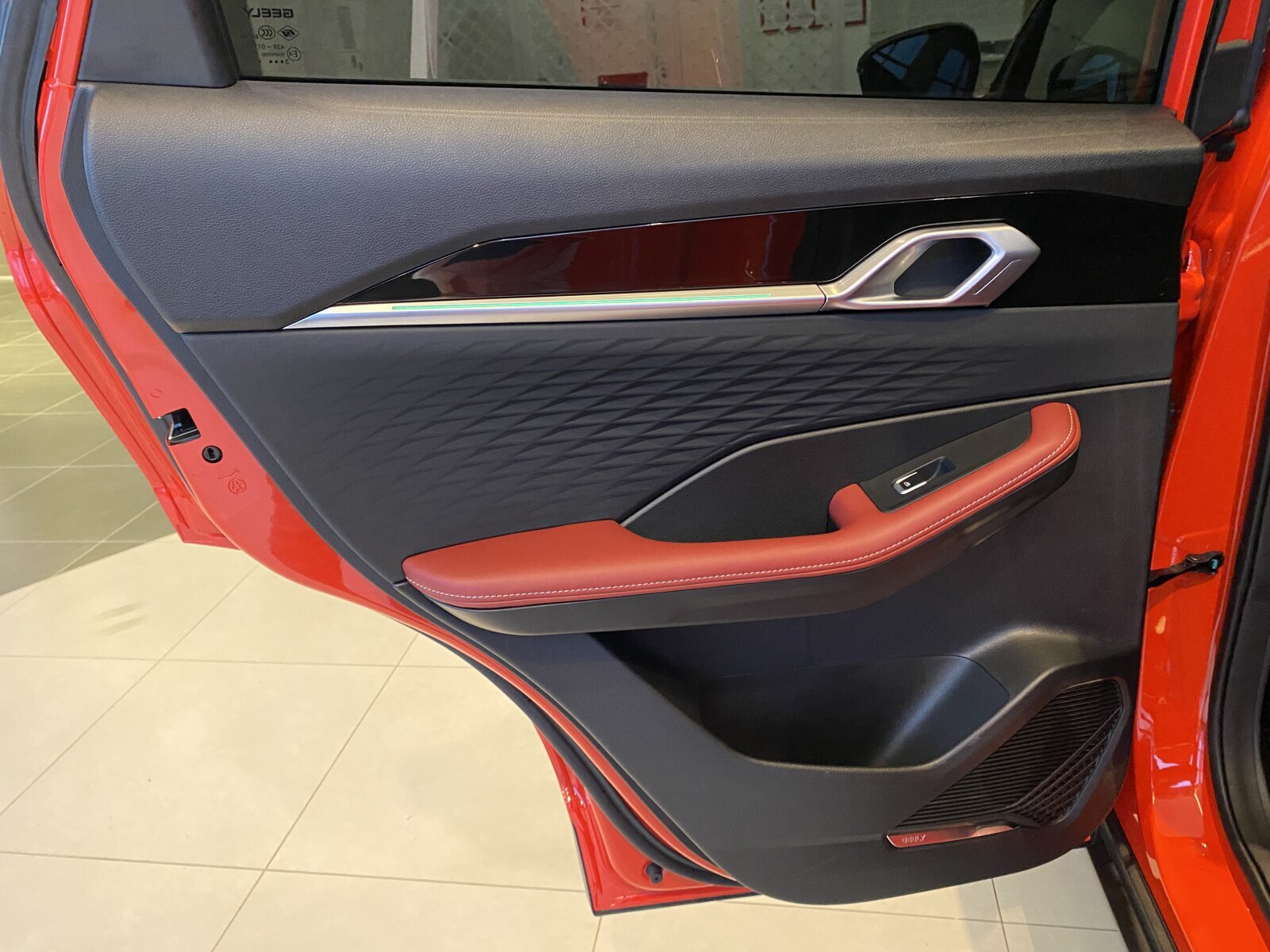Легковой автотранспорт - GEELY Coolray 