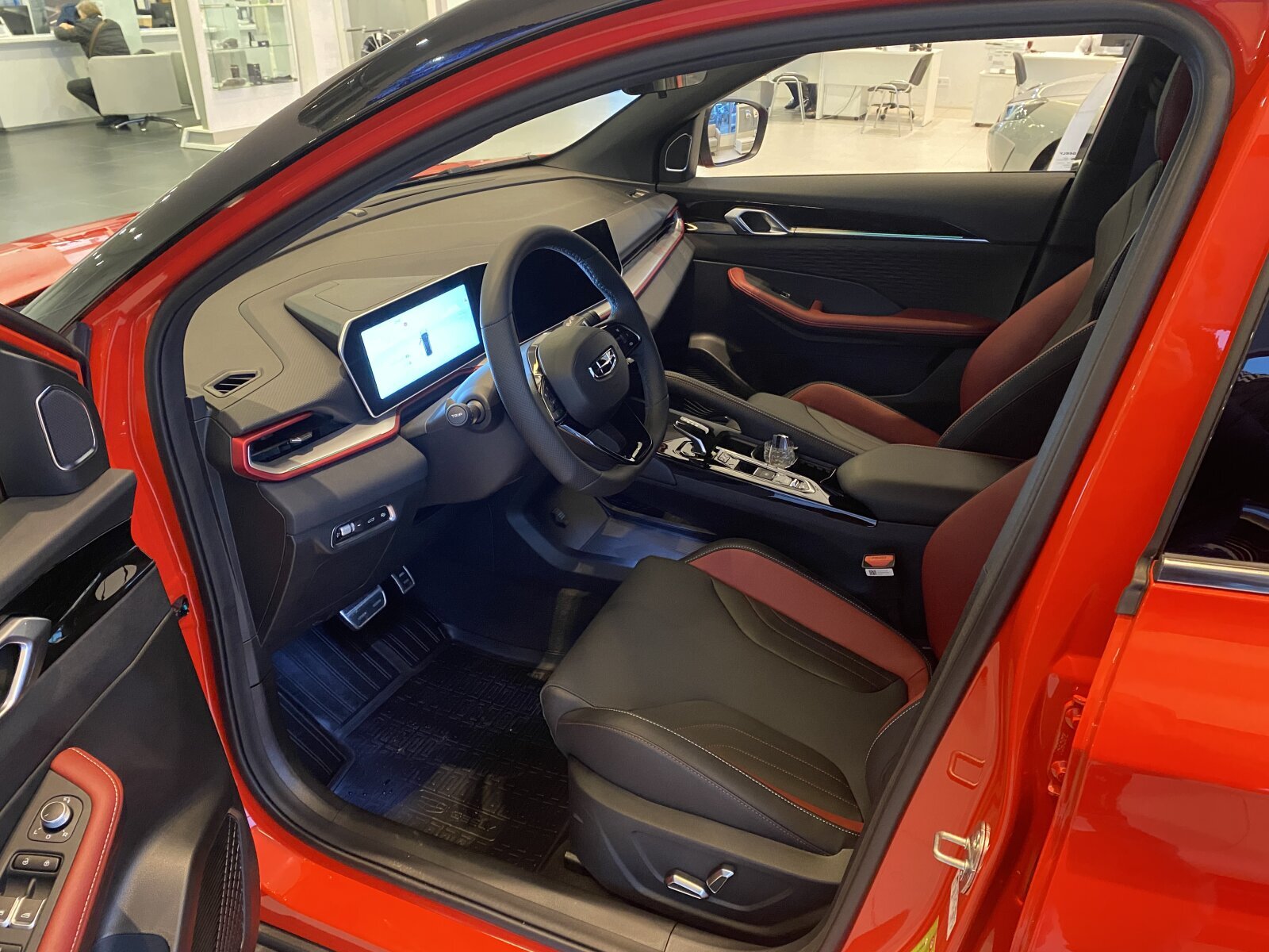 Легковой автотранспорт - GEELY Coolray 