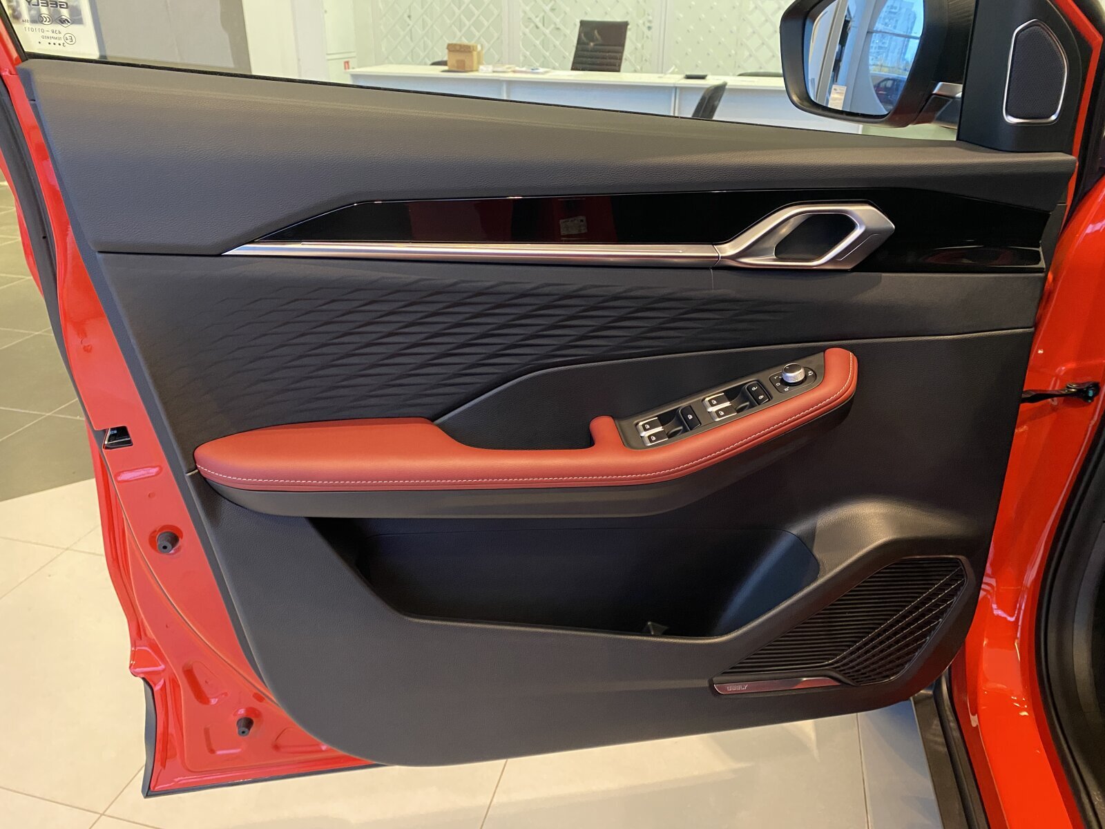 Легковой автотранспорт - GEELY Coolray 