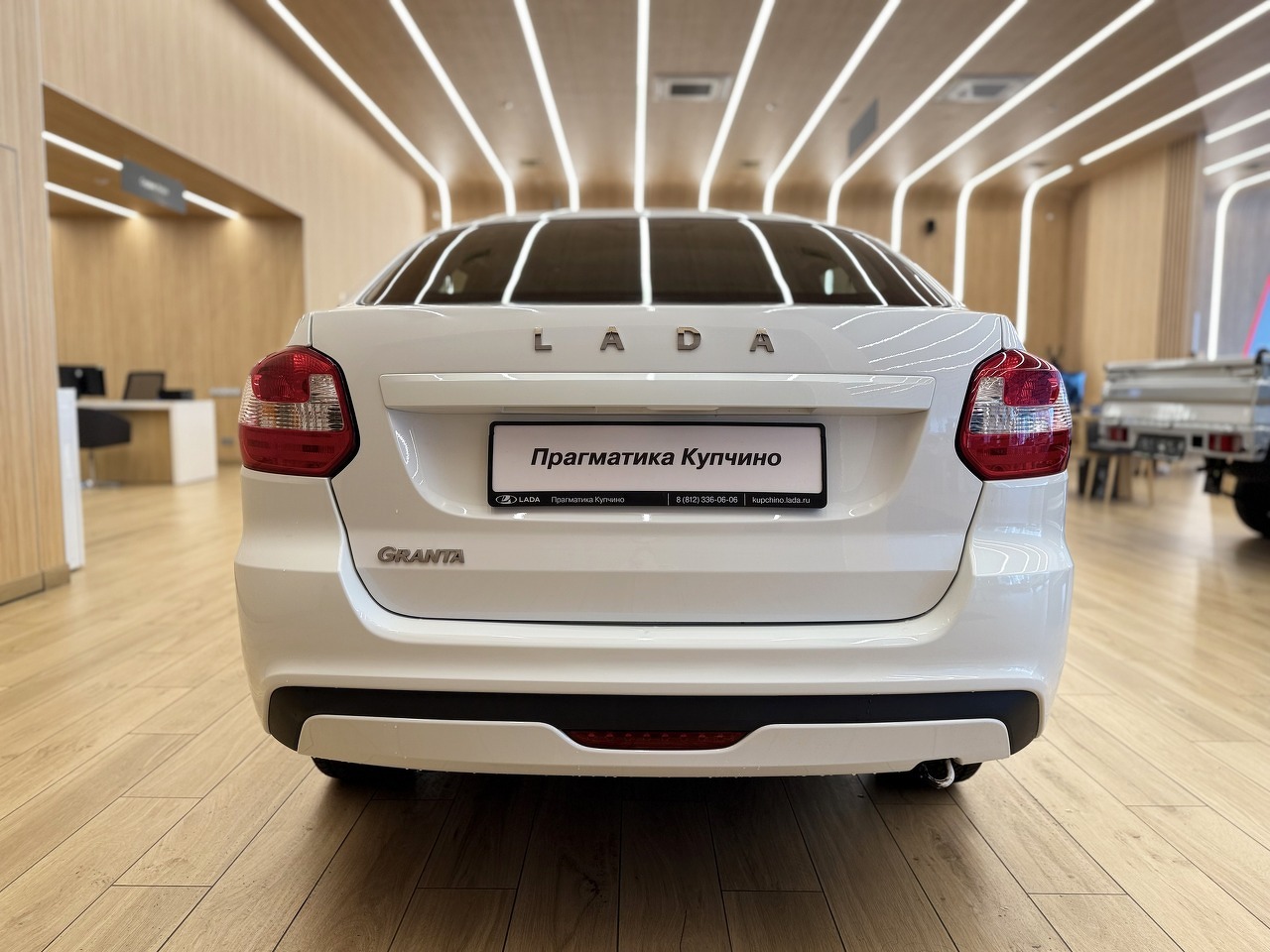 Легковой автотранспорт - LADA Granta 1.6 MT (90 л.с.)