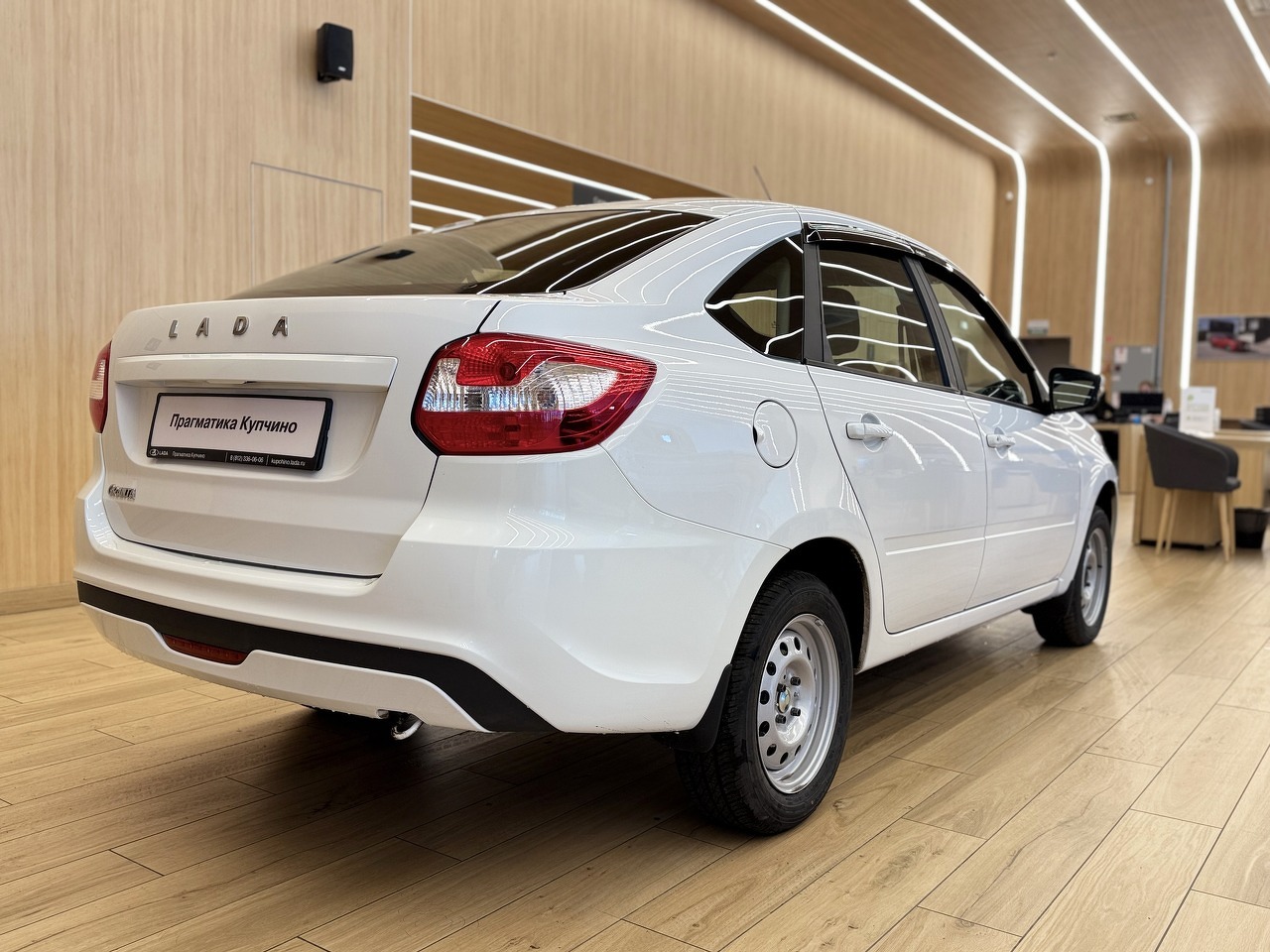 Легковой автотранспорт - LADA Granta 1.6 MT (90 л.с.)