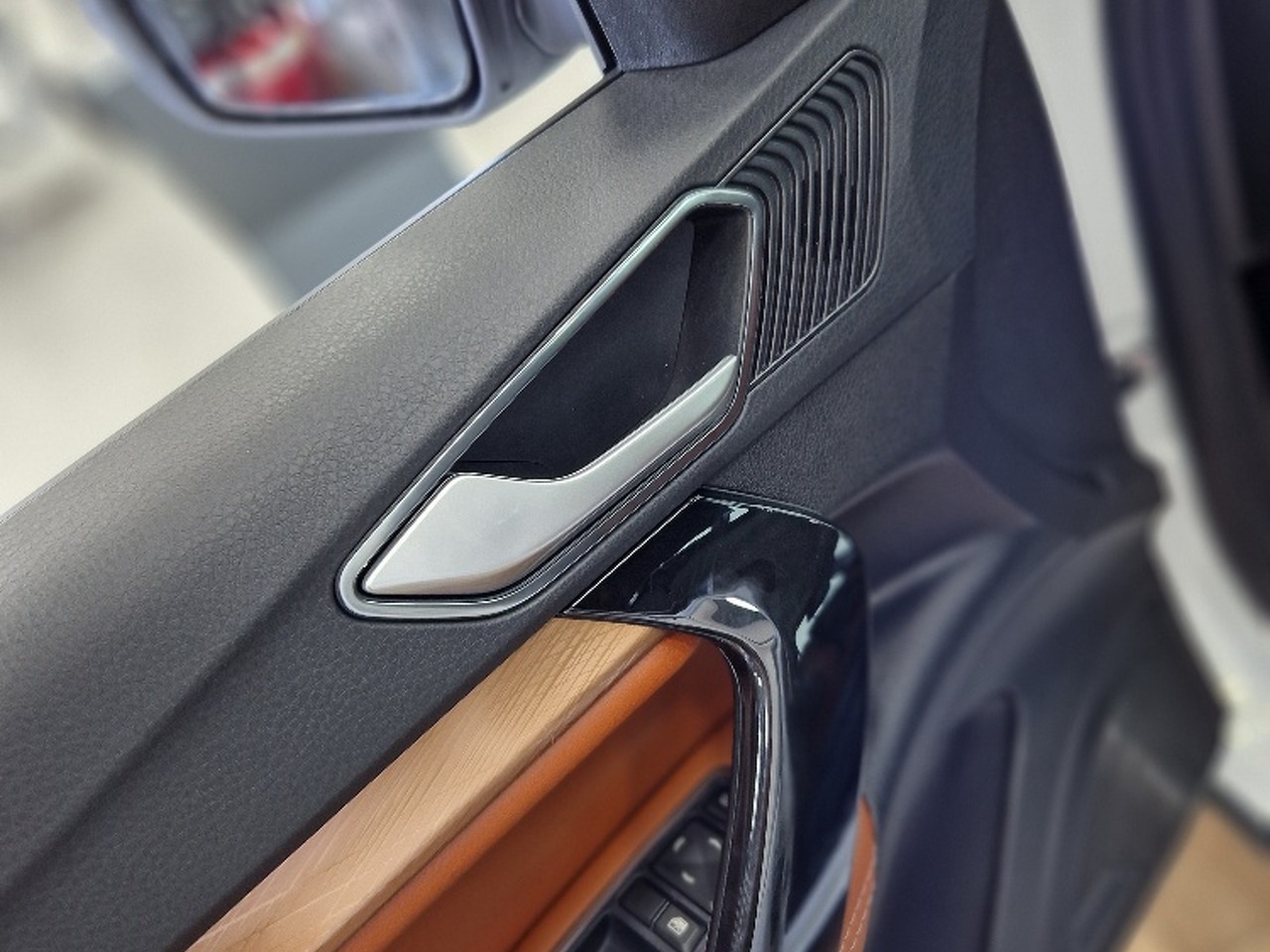 Легковой автотранспорт - LADA Vesta SW Cross 1.6 MT (106 л.с.)