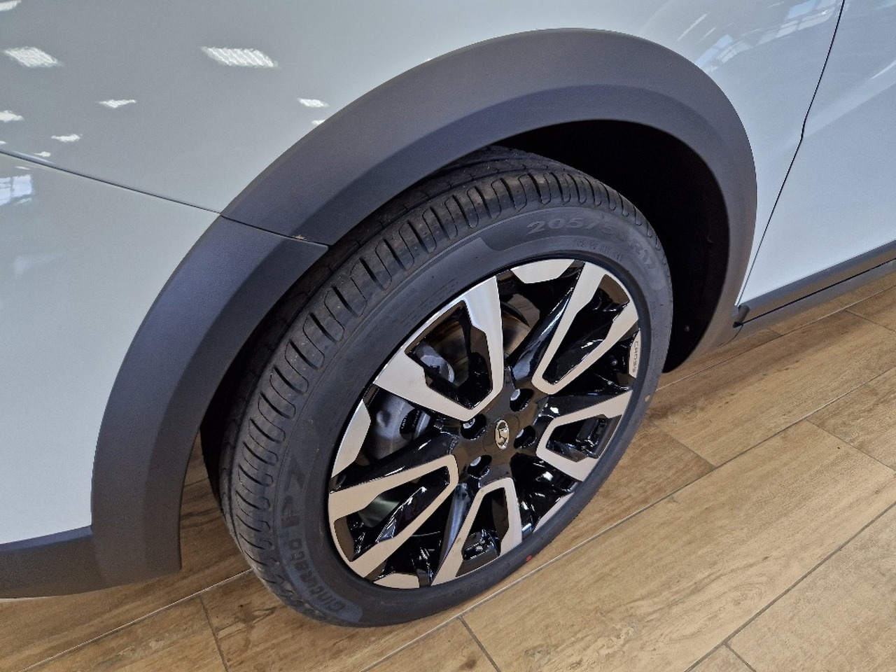 Легковой автотранспорт - LADA Vesta SW Cross 1.6 MT (106 л.с.)