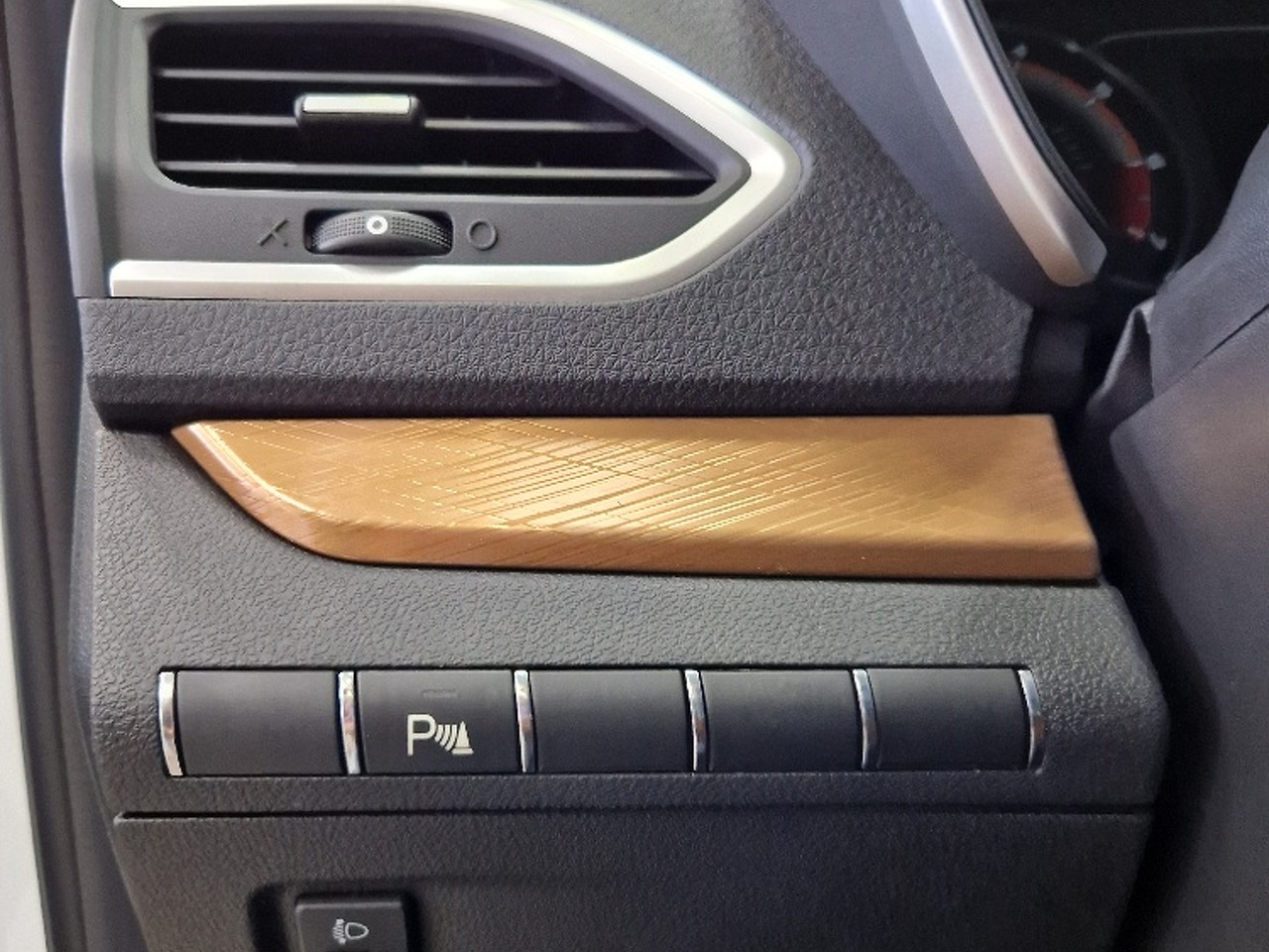 Легковой автотранспорт - LADA Vesta SW Cross 1.6 MT (106 л.с.)