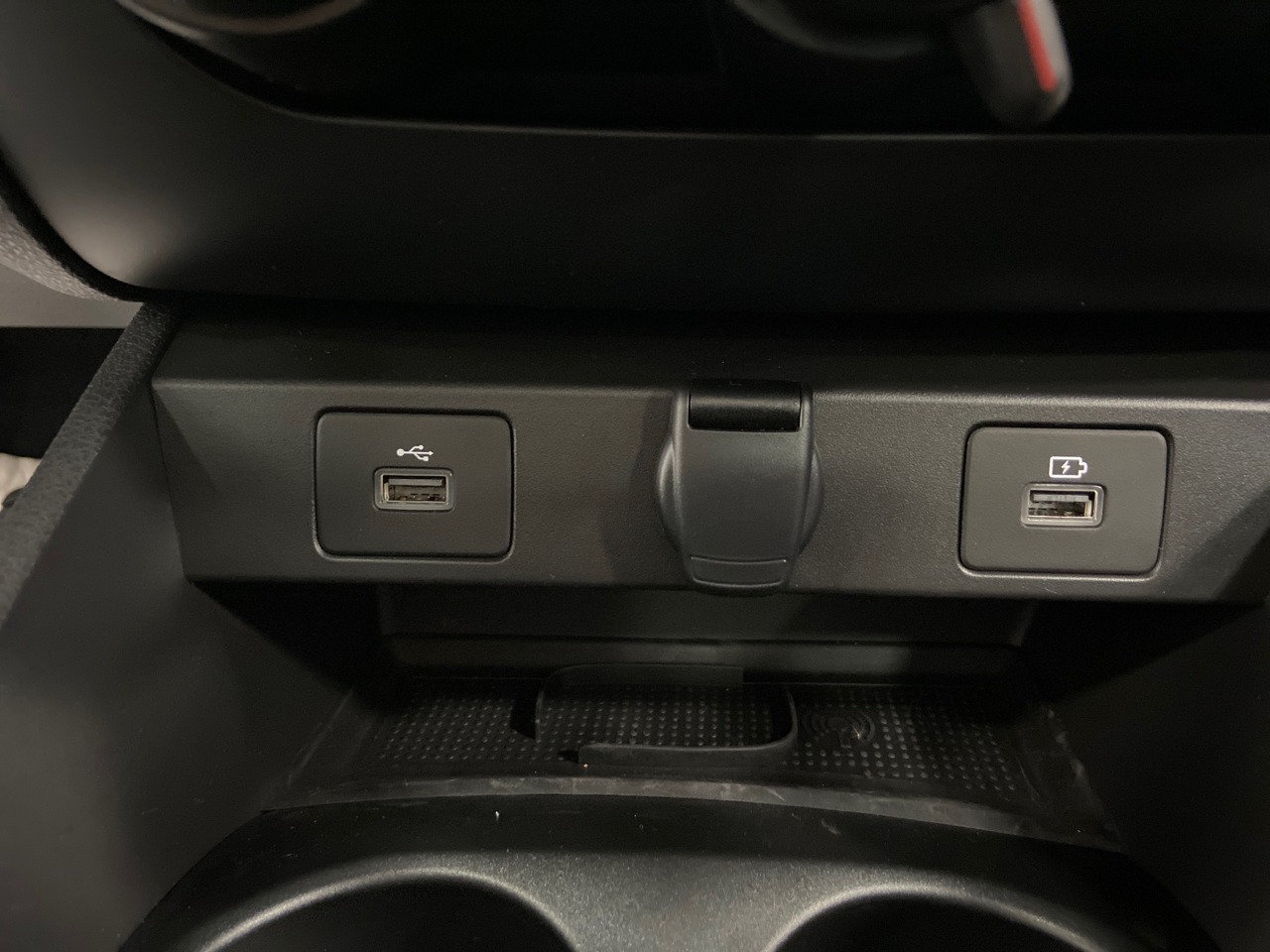 Легковой автотранспорт - LADA Vesta 1.6 MT (106 л.с.)