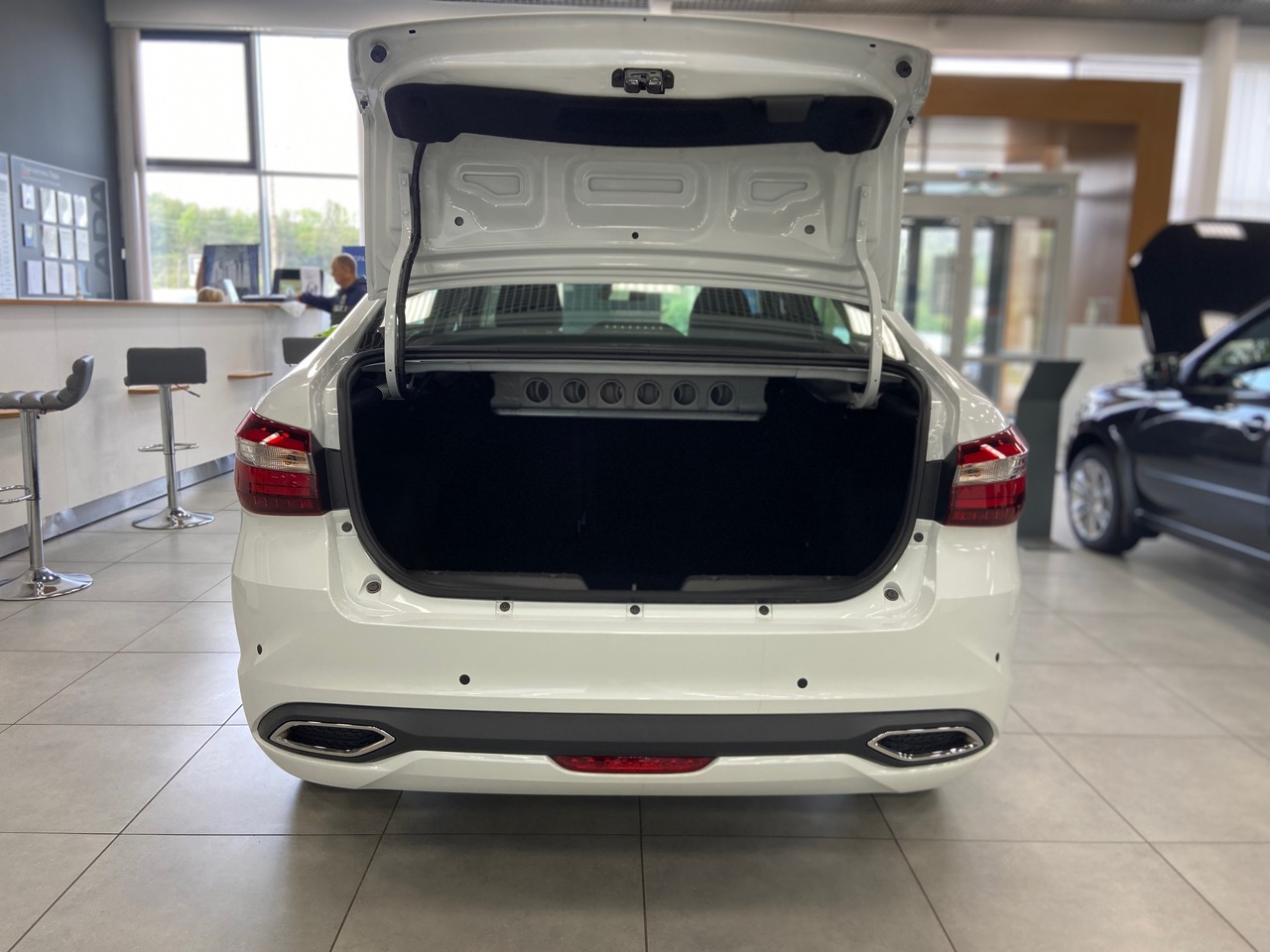 Легковой автотранспорт - LADA Vesta 1.6 MT (106 л.с.)