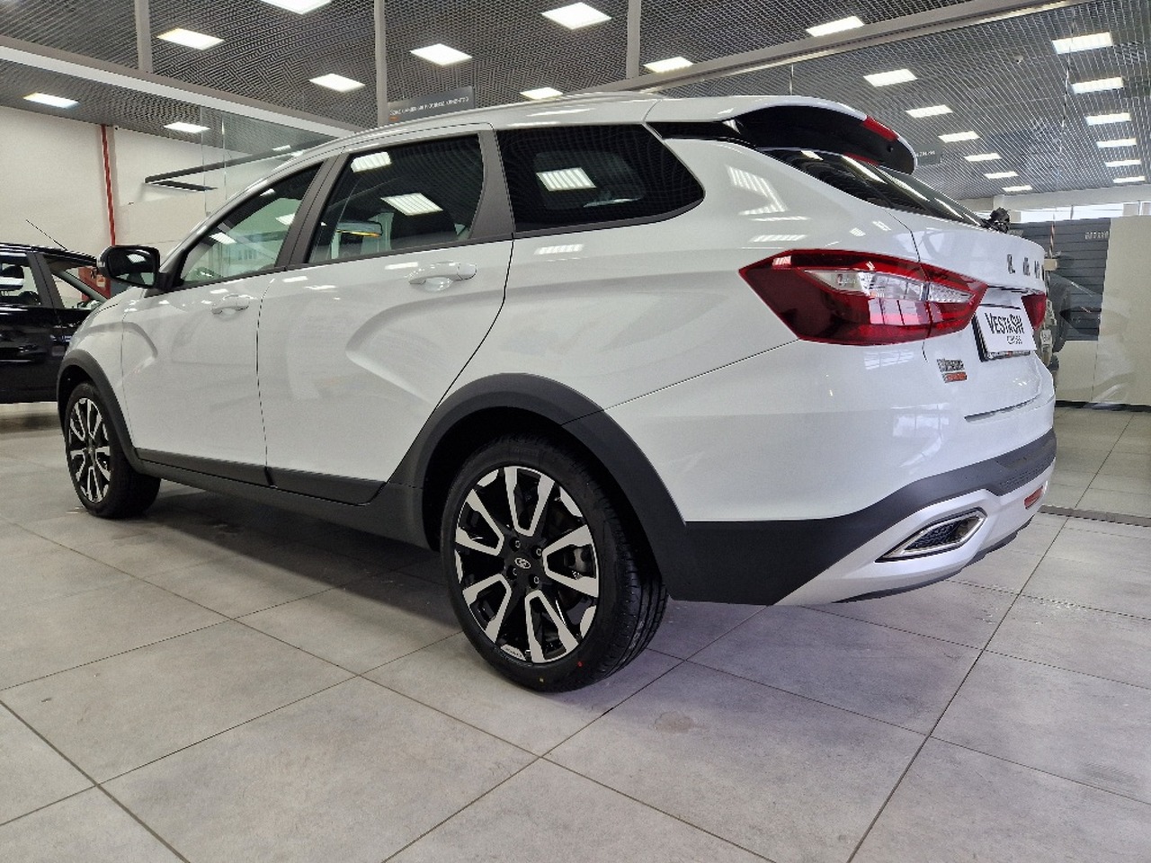 Легковой автотранспорт - LADA Vesta SW Cross 1.8 CVT (122 л.с.)