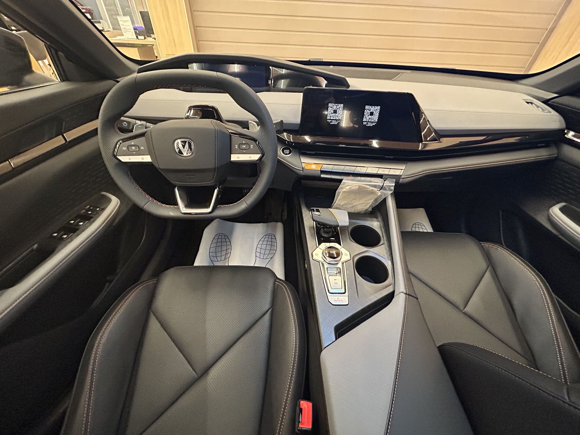 Легковой автотранспорт - CHANGAN UNI-V 1.5 AMT (181 л.с.)