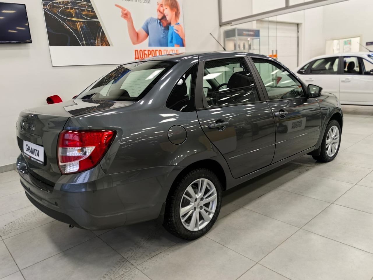 Легковой автотранспорт - LADA Granta 1.6 MT (106 л.с.)