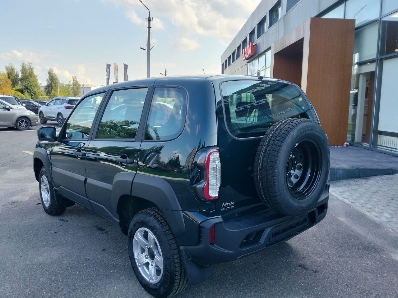 Легковой автотранспорт - LADA Niva Travel 1.7 MT (83 л.с.) 4WD