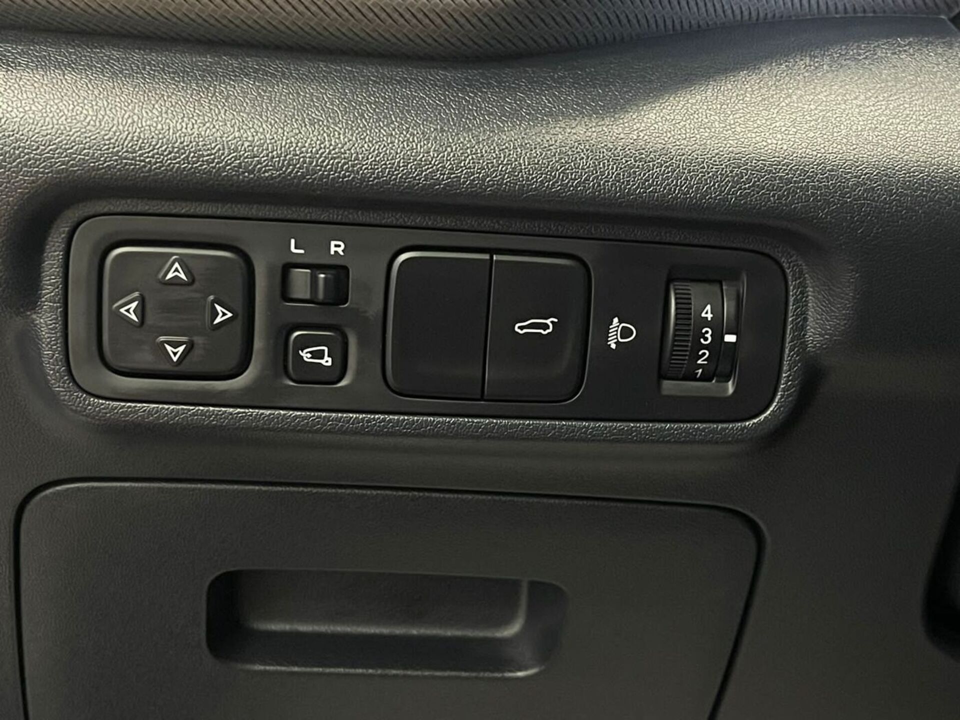 Легковой автотранспорт - CHANGAN UNI-T 1.5 AMT (167 л.с.)