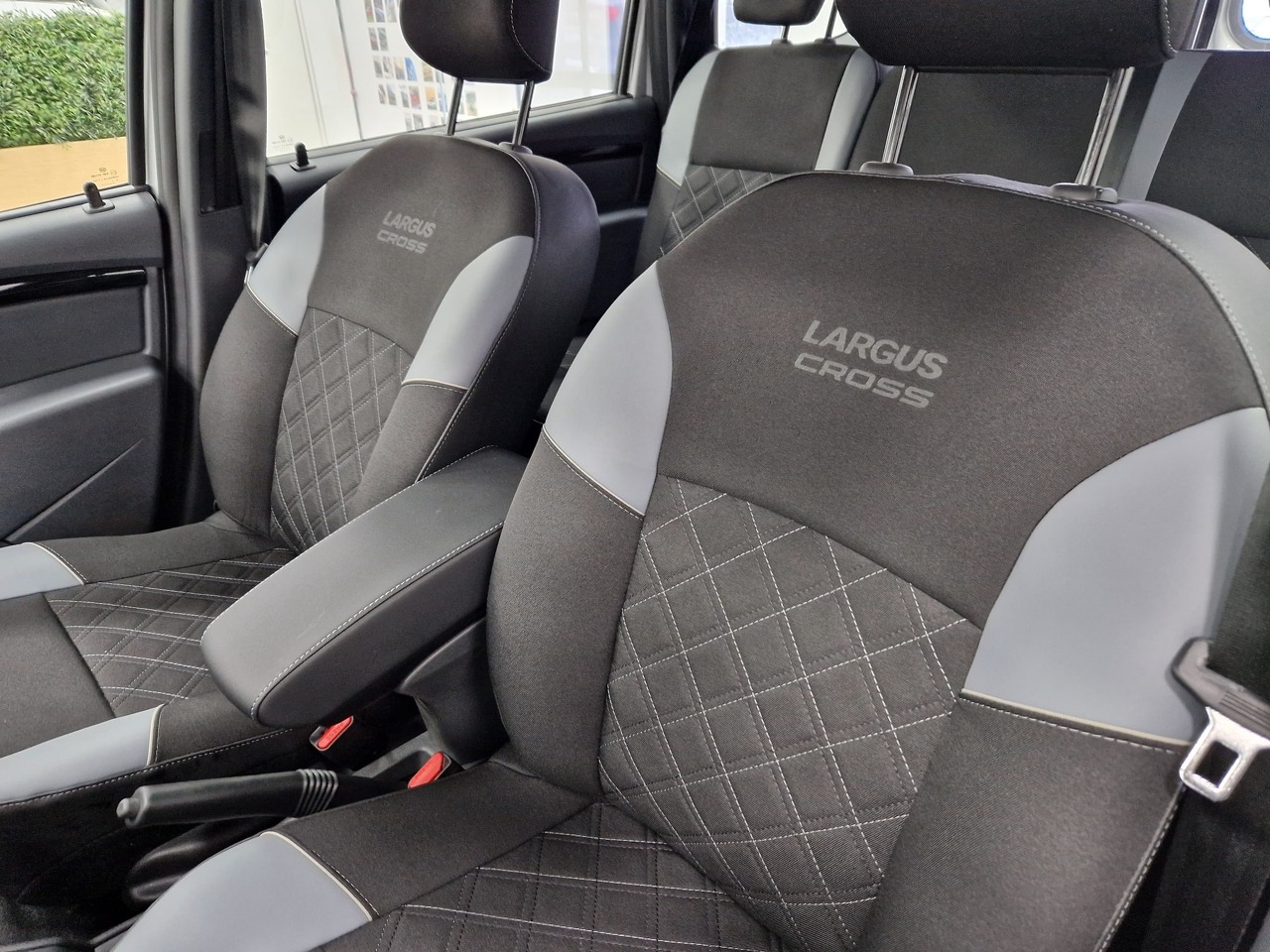 Легковой автотранспорт - LADA Largus Cross 1.6 MT (106 л.с.)