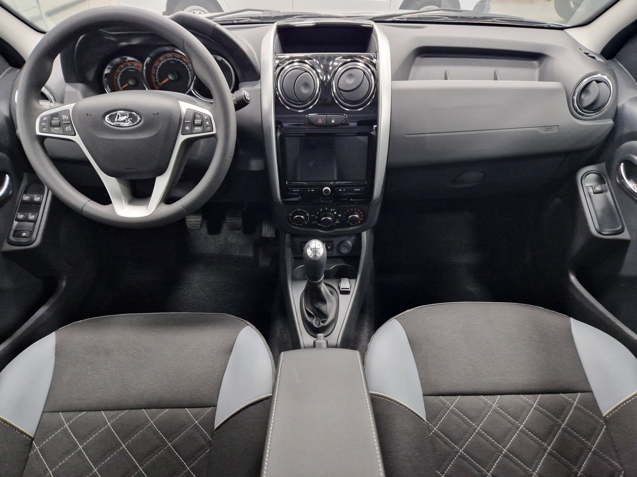 Легковой автотранспорт - LADA Largus Cross 1.6 MT (106 л.с.)