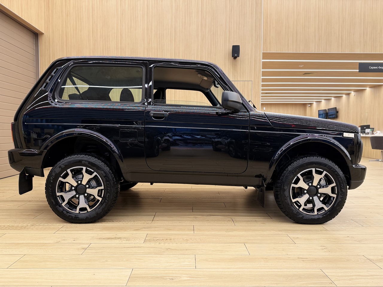 Легковой автотранспорт - LADA Niva Legend 1.7 MT (83 л.с.) 4WD