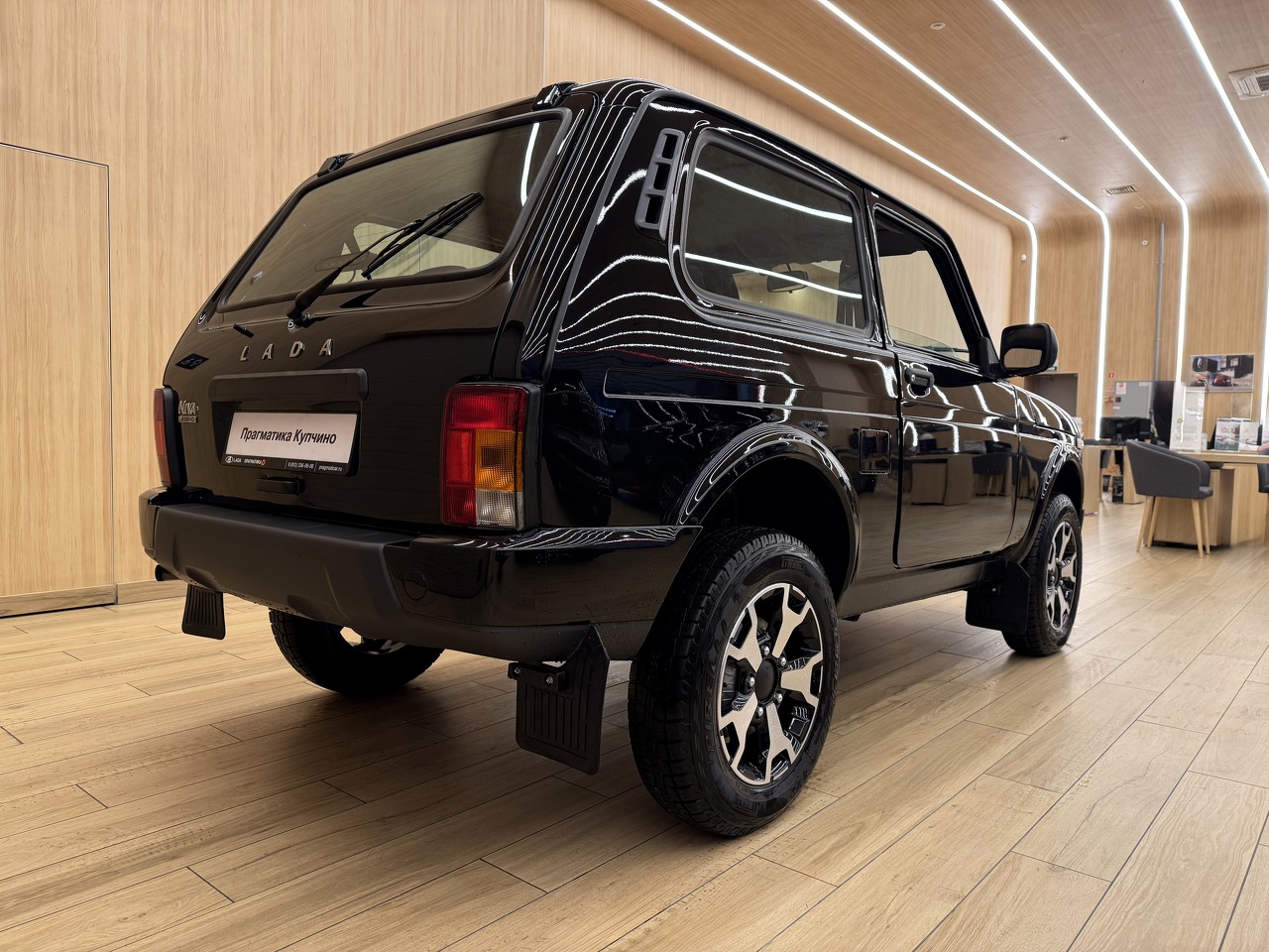 Легковой автотранспорт - LADA Niva Legend 1.7 MT (83 л.с.) 4WD