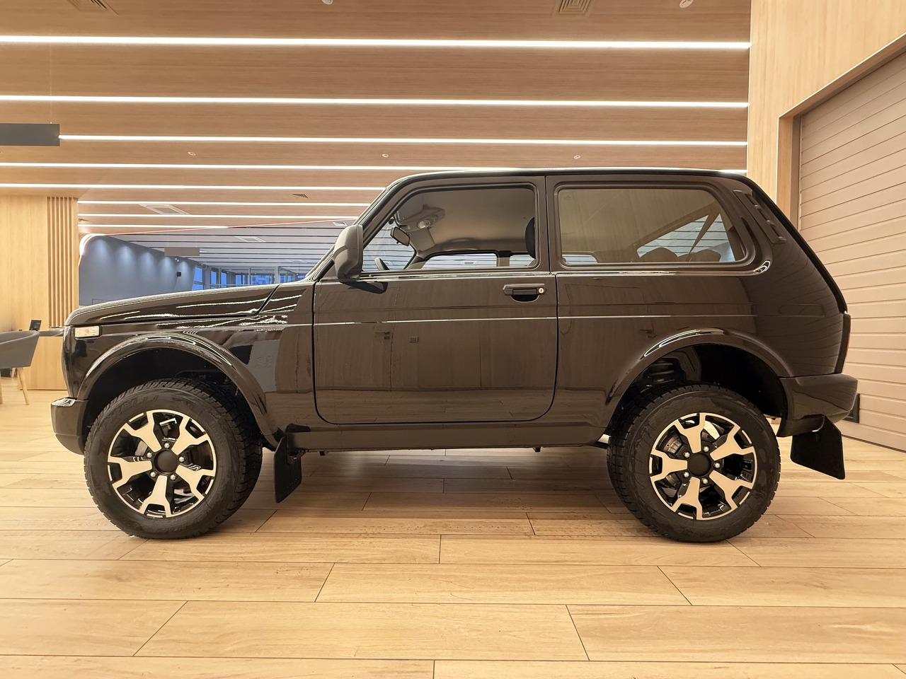 Легковой автотранспорт - LADA Niva Legend 1.7 MT (83 л.с.) 4WD