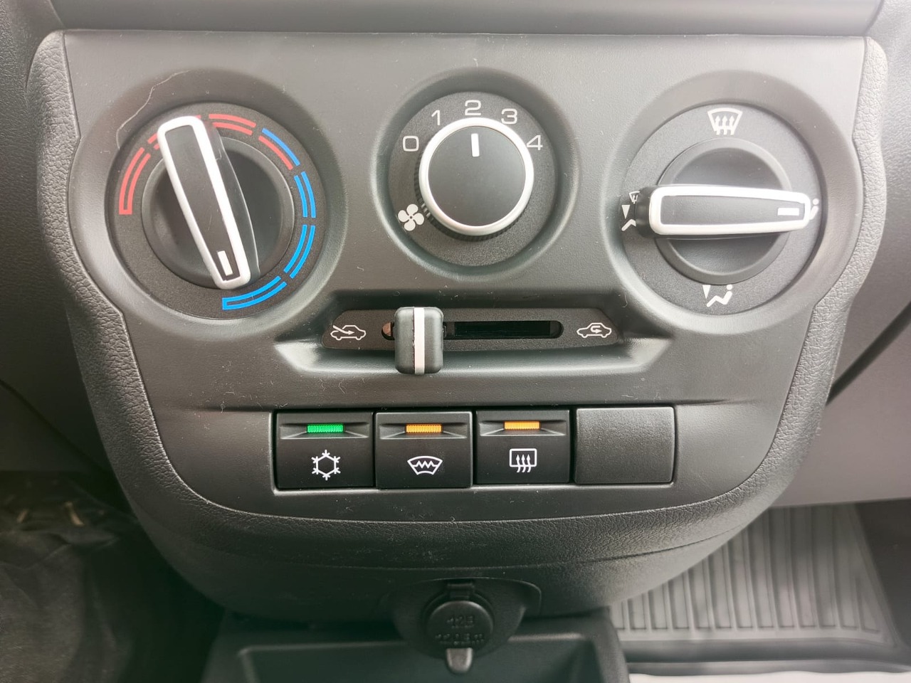 Легковой автотранспорт - LADA Granta Cross 1.6 MT (90 л.с.)