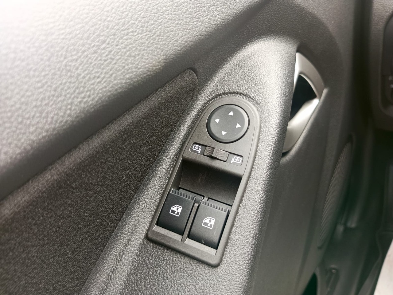 Легковой автотранспорт - LADA Granta Cross 1.6 MT (90 л.с.)