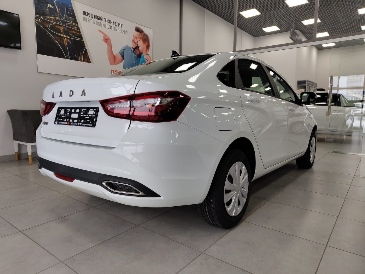 Легковой автотранспорт - LADA Vesta 1.6 MT (106 л.с.)