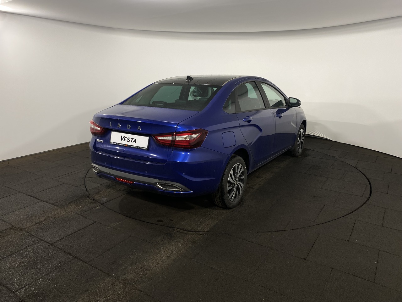 Легковой автотранспорт - LADA Vesta 1.8 CVT (122 л.с.)