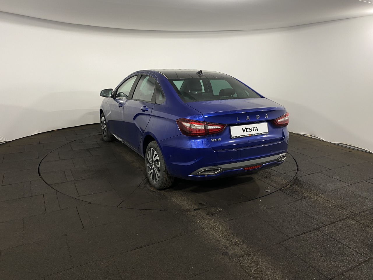 Легковой автотранспорт - LADA Vesta 1.8 CVT (122 л.с.)