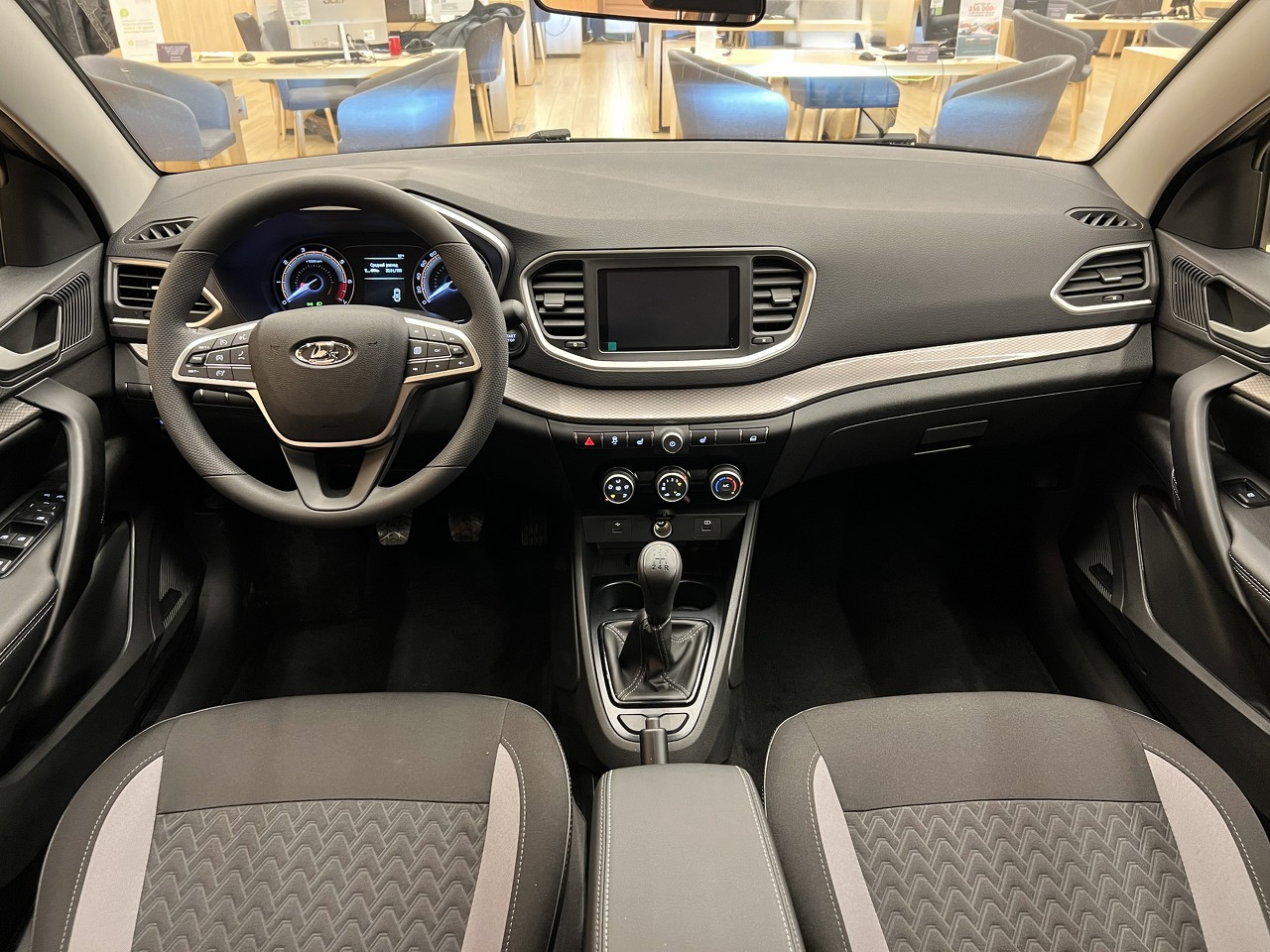 Легковой автотранспорт - LADA Vesta SW 1.6 MT (106 л.с.)