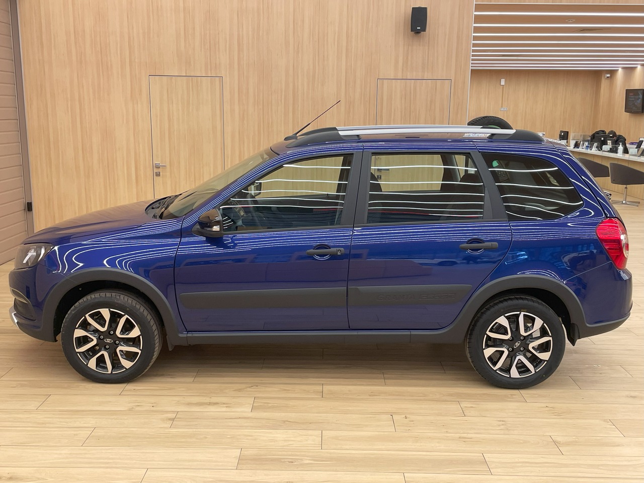 Легковой автотранспорт - LADA Granta Cross 1.6 MT (106 л.с.)