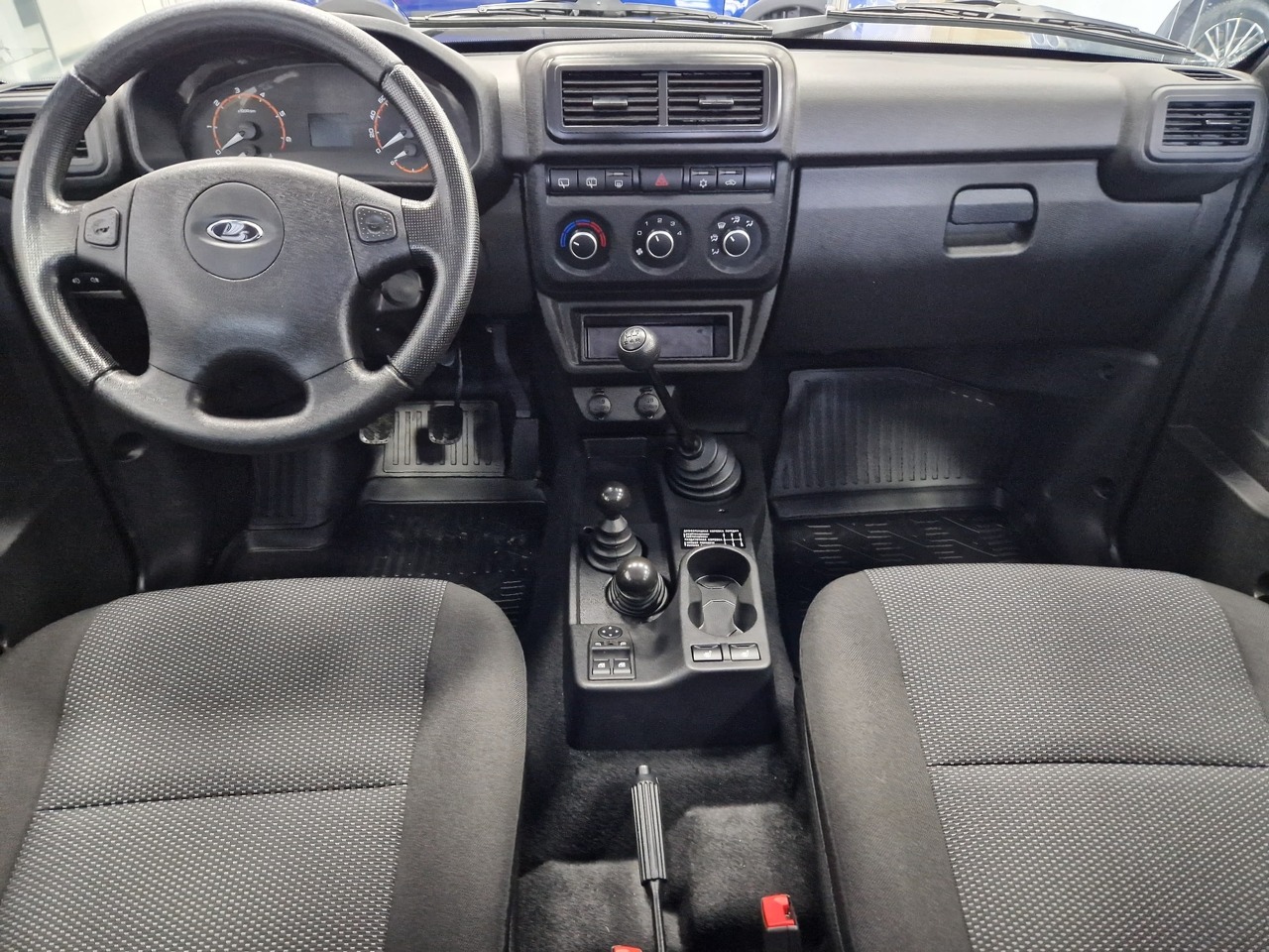 Легковой автотранспорт - LADA Niva Legend Bronto 1.7 MT (83 л.с.) 4WD