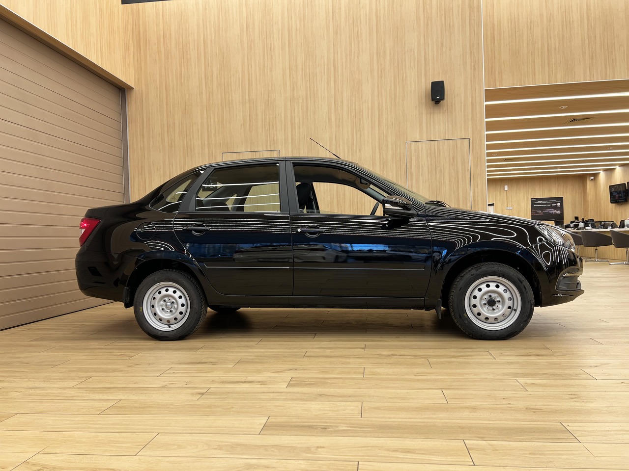 Легковой автотранспорт - LADA Granta 1.6 MT (90 л.с.)