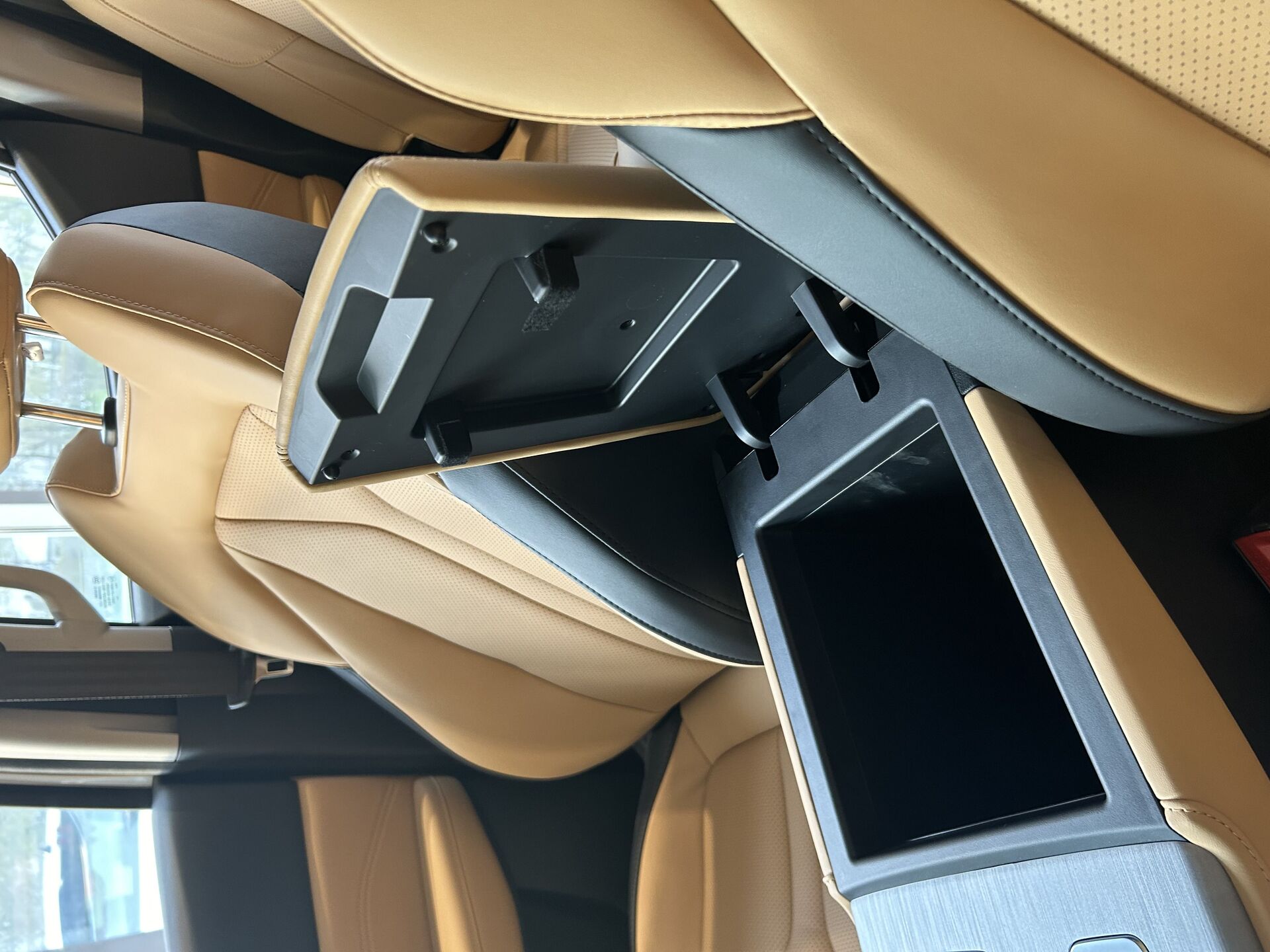 Легковой автотранспорт - CHANGAN Hunter Plus 2.0 AT (226 л.с.) 4WD