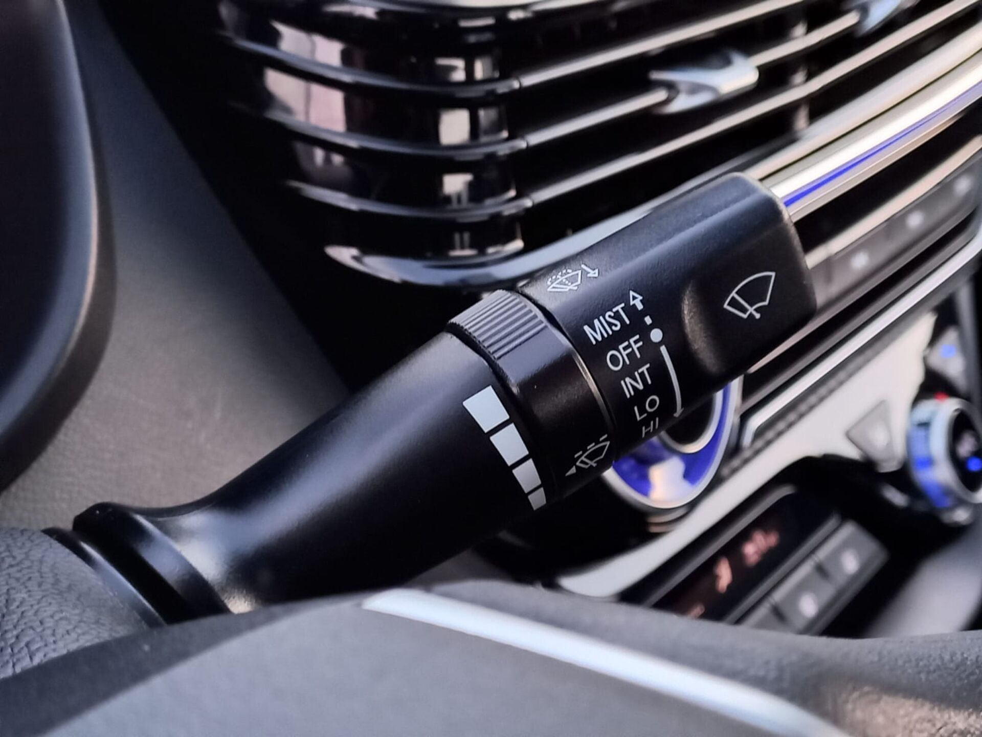 Легковой автотранспорт - CHANGAN Alsvin 1.5 AMT (98 л.с.)
