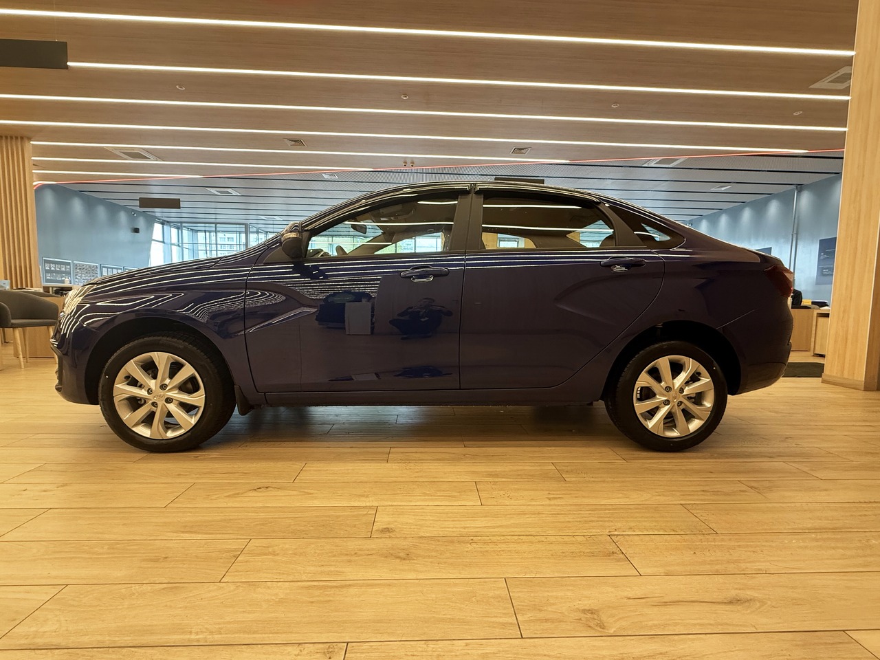 Легковой автотранспорт - LADA Vesta 1.8 CVT (122 л.с.)