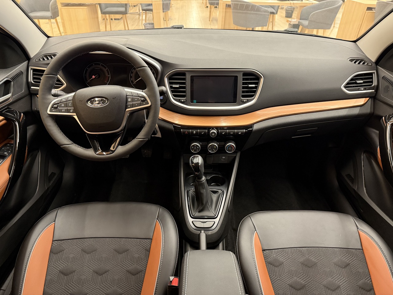 Легковой автотранспорт - LADA Vesta SW Cross 1.8 MT (122 л.с.)