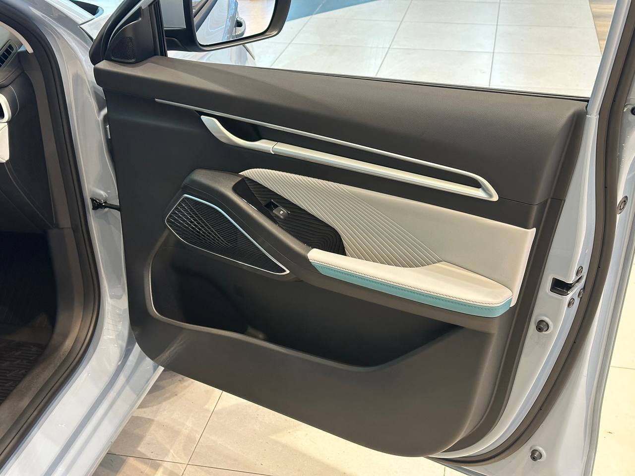 Легковой автотранспорт - GEELY Emgrand 