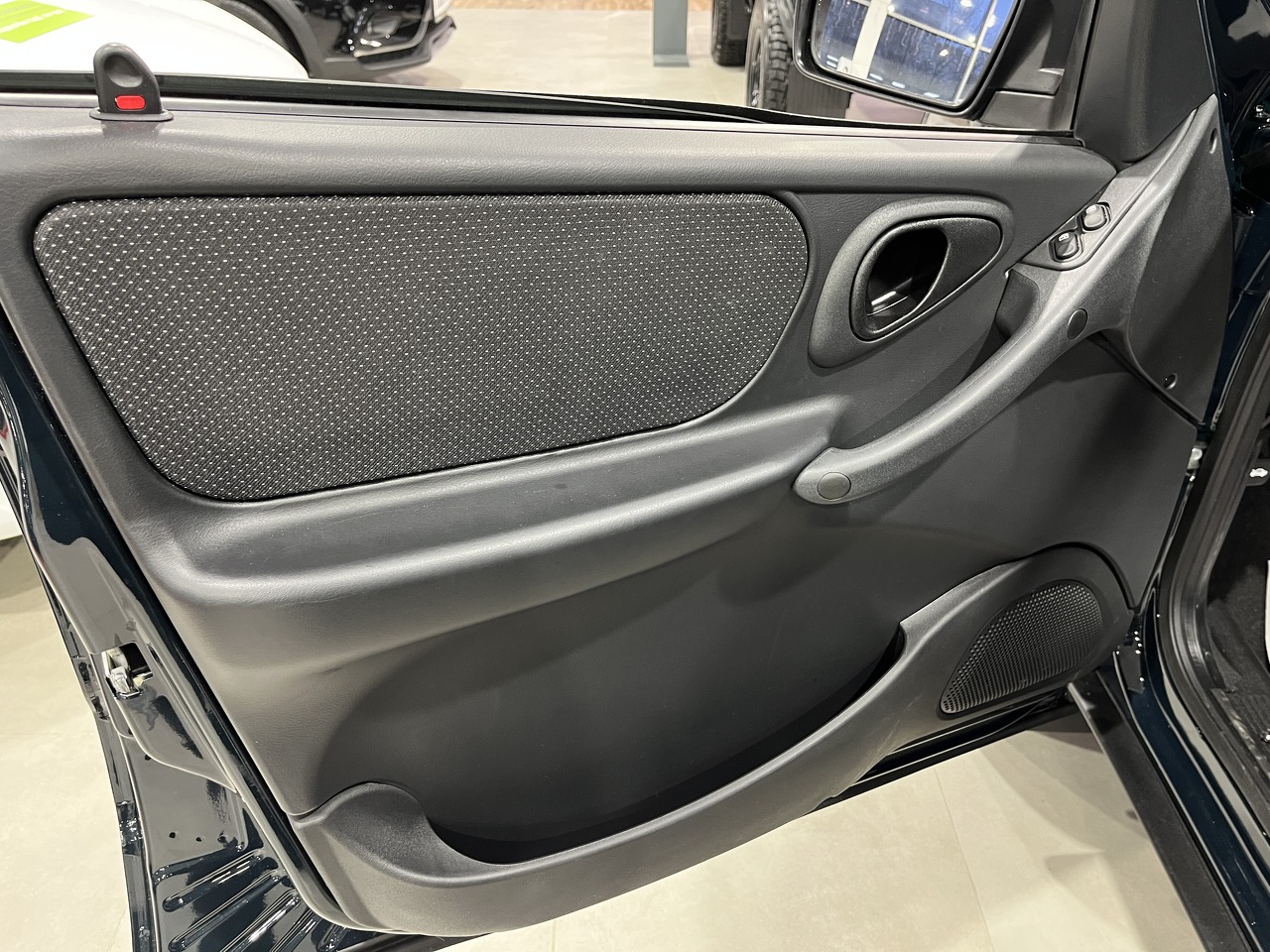 Легковой автотранспорт - LADA Niva Travel 1.7 MT (83 л.с.) 4WD