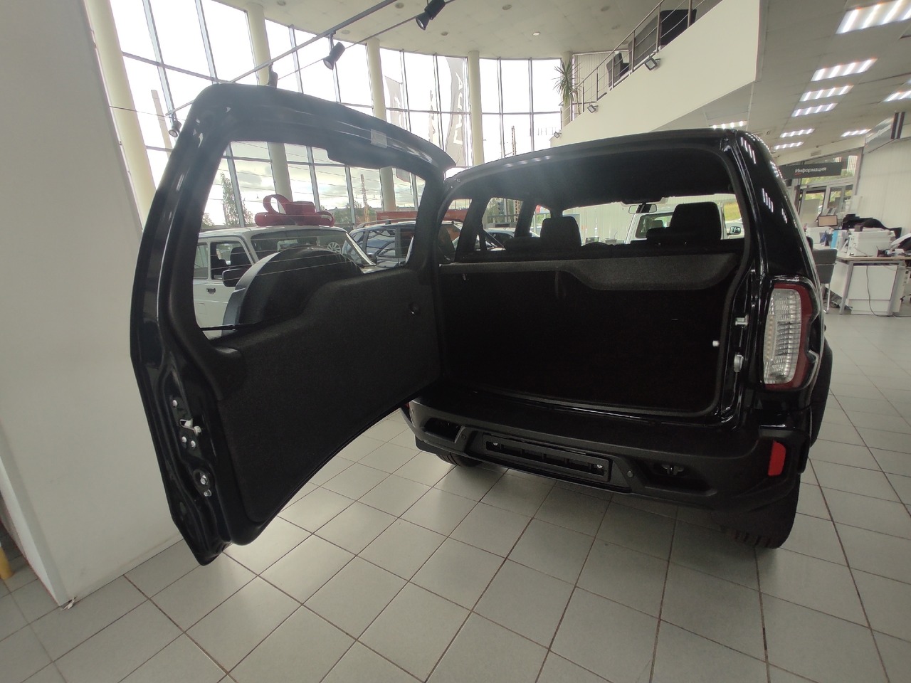 Легковой автотранспорт - Niva 1.7 MT (80 л.с.) 4WD
