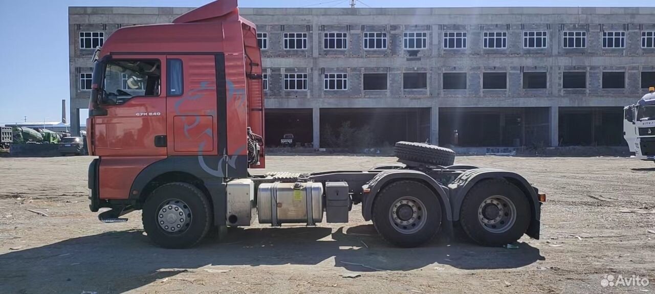 Грузовой автотранспорт - SITRAK C7H