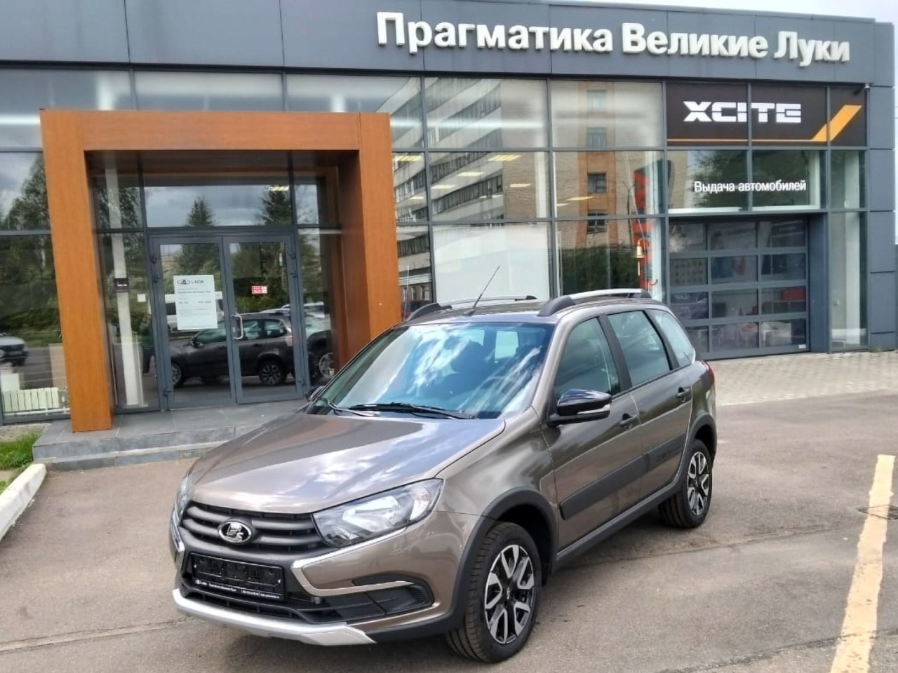 Легковой автотранспорт - LADA Granta Cross 1.6 MT (90 л.с.)