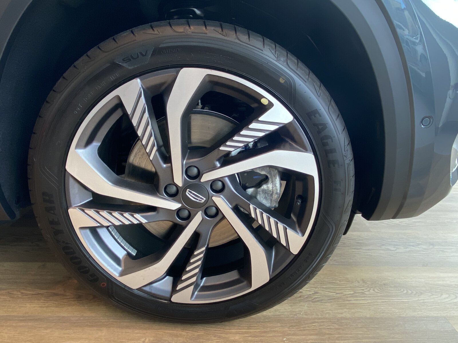 Легковой автотранспорт - GEELY Monjaro 