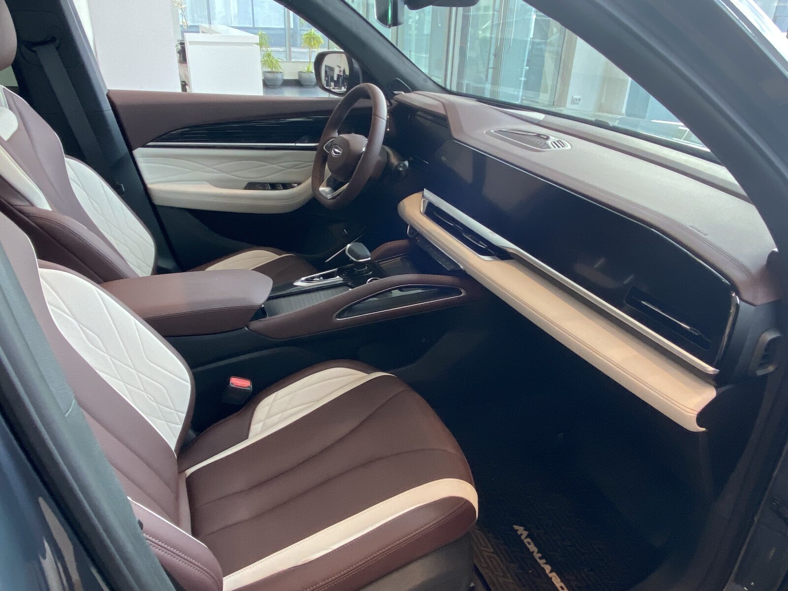 Легковой автотранспорт - GEELY Monjaro 